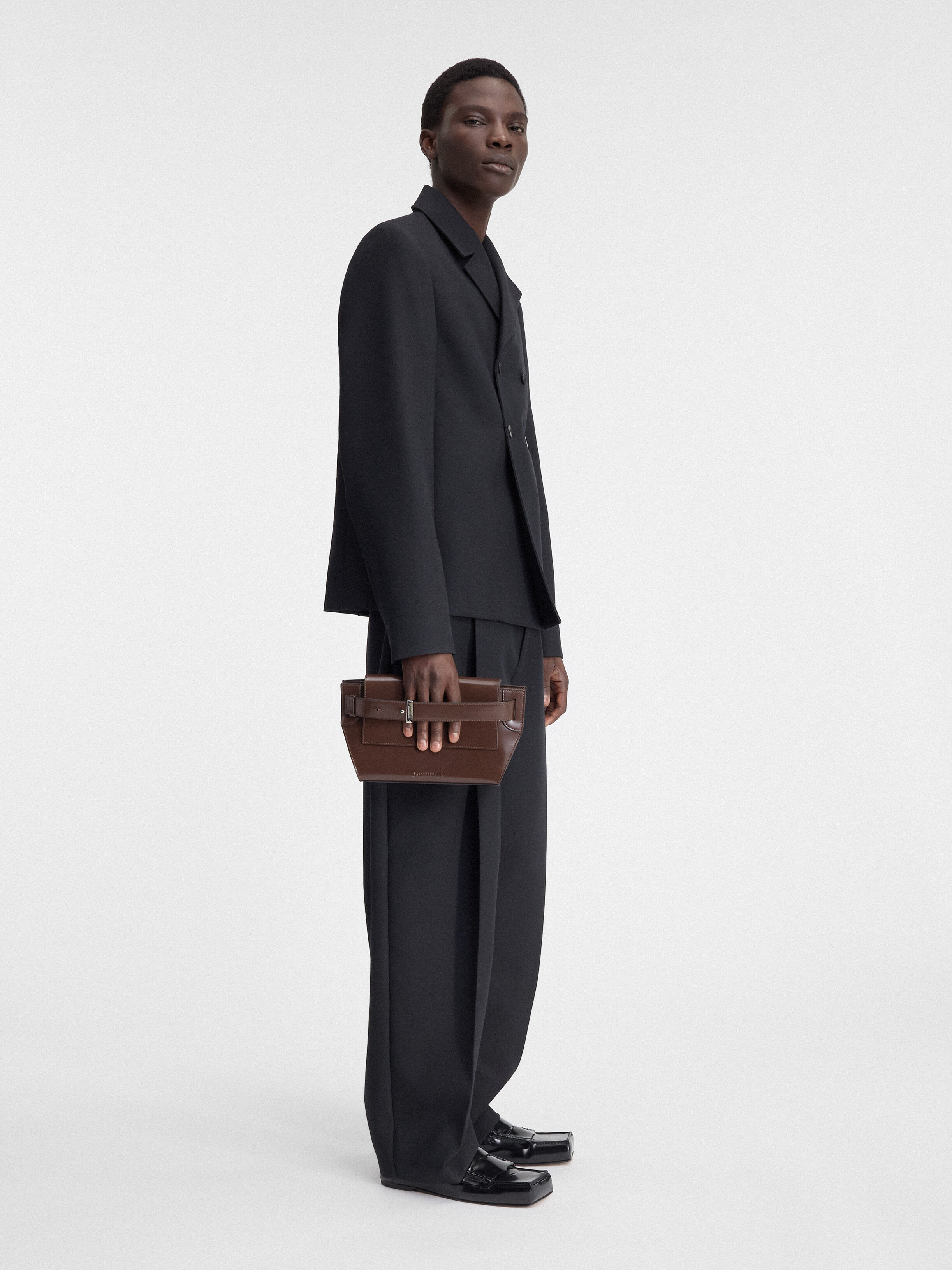 The Capri messenger bag, Midnight Brown | JACQUEMUS UAE
