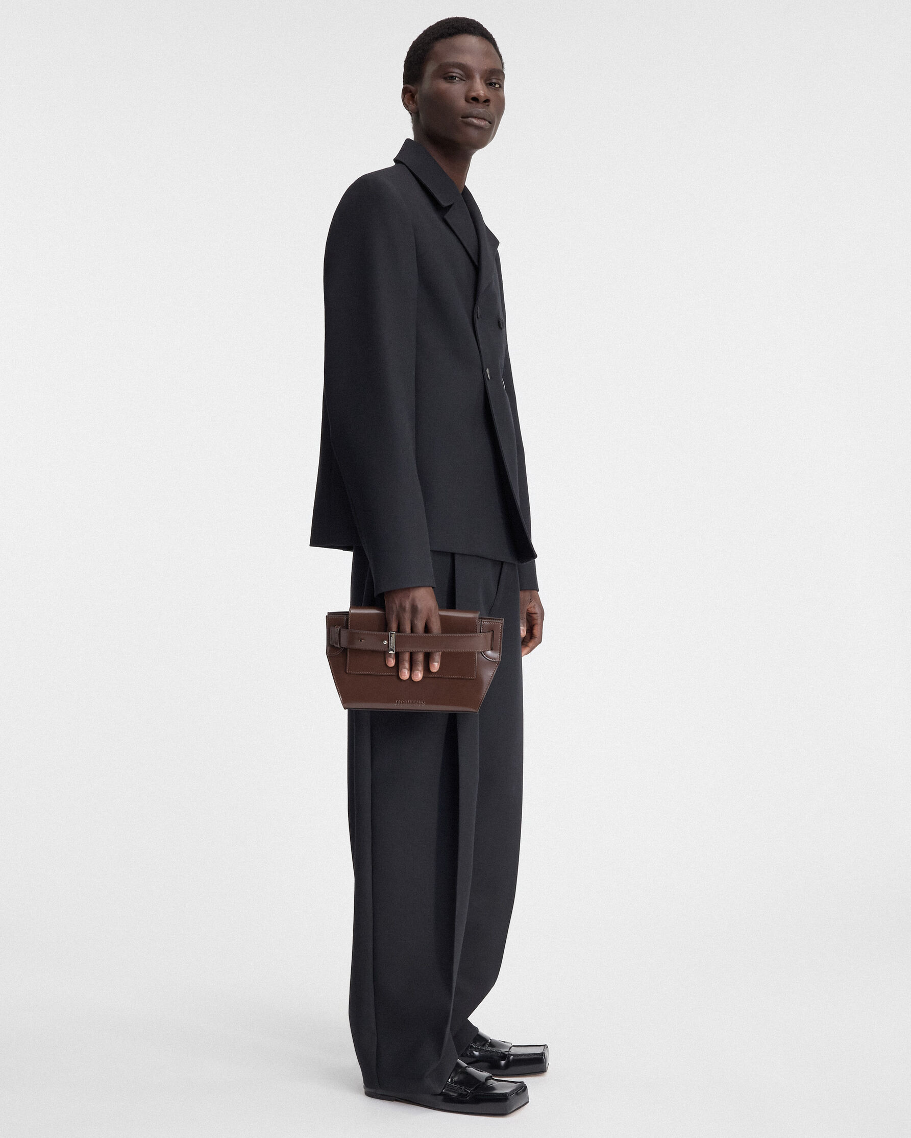 The Capri messenger bag, Midnight Brown | JACQUEMUS UAE