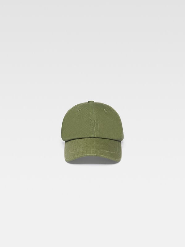 The Jacquemus cap the jacquemus cap