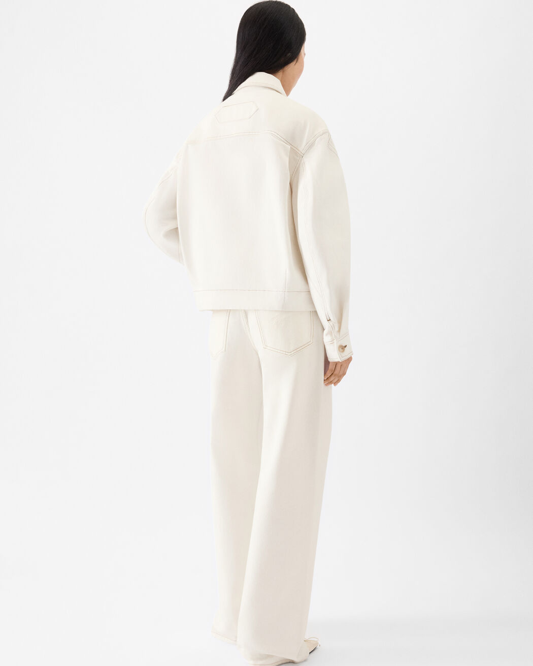 The Canevas de-Nîmes denim jacket jacquemus the canevas de n mes denim jacket