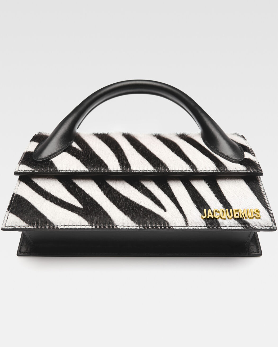 حقيبة The long Chiquito jacquemus حقيبة the long chiquito