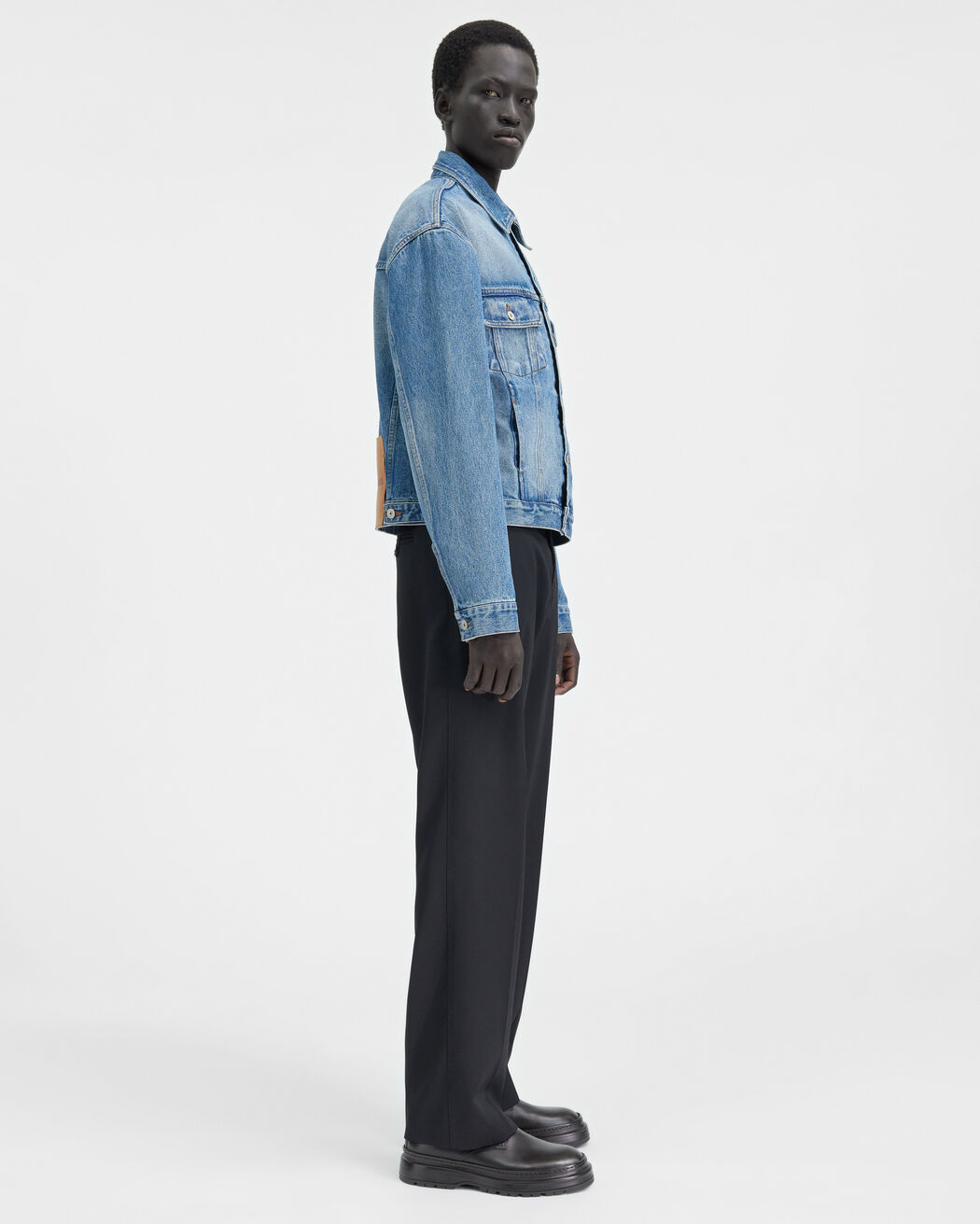 The denim de-Nîmes jacket jacquemus the denim de n mes jacket