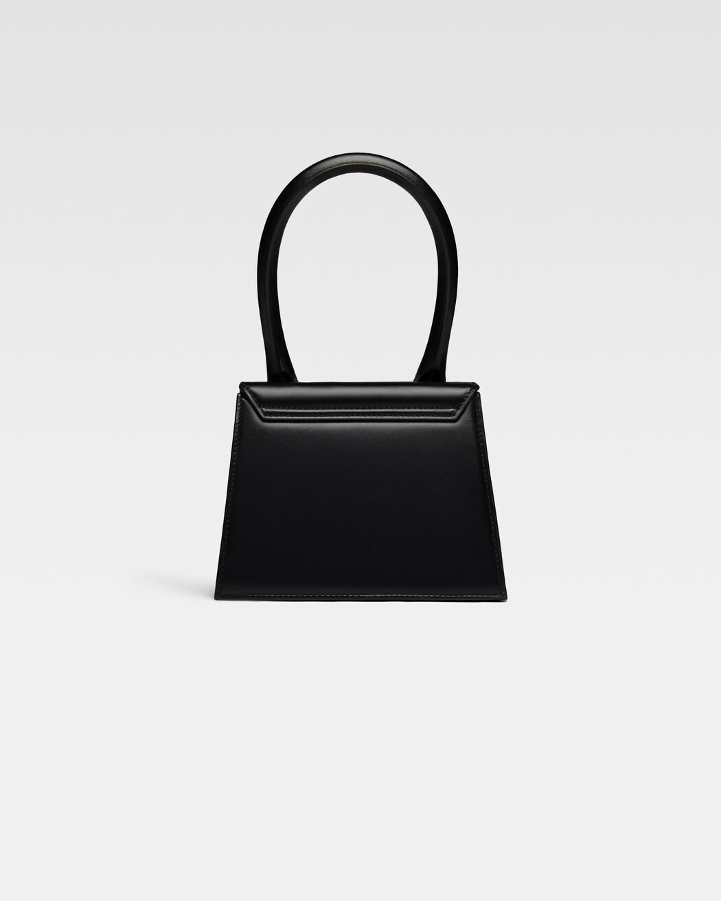 The medium Chiquito jacquemus the medium chiquito