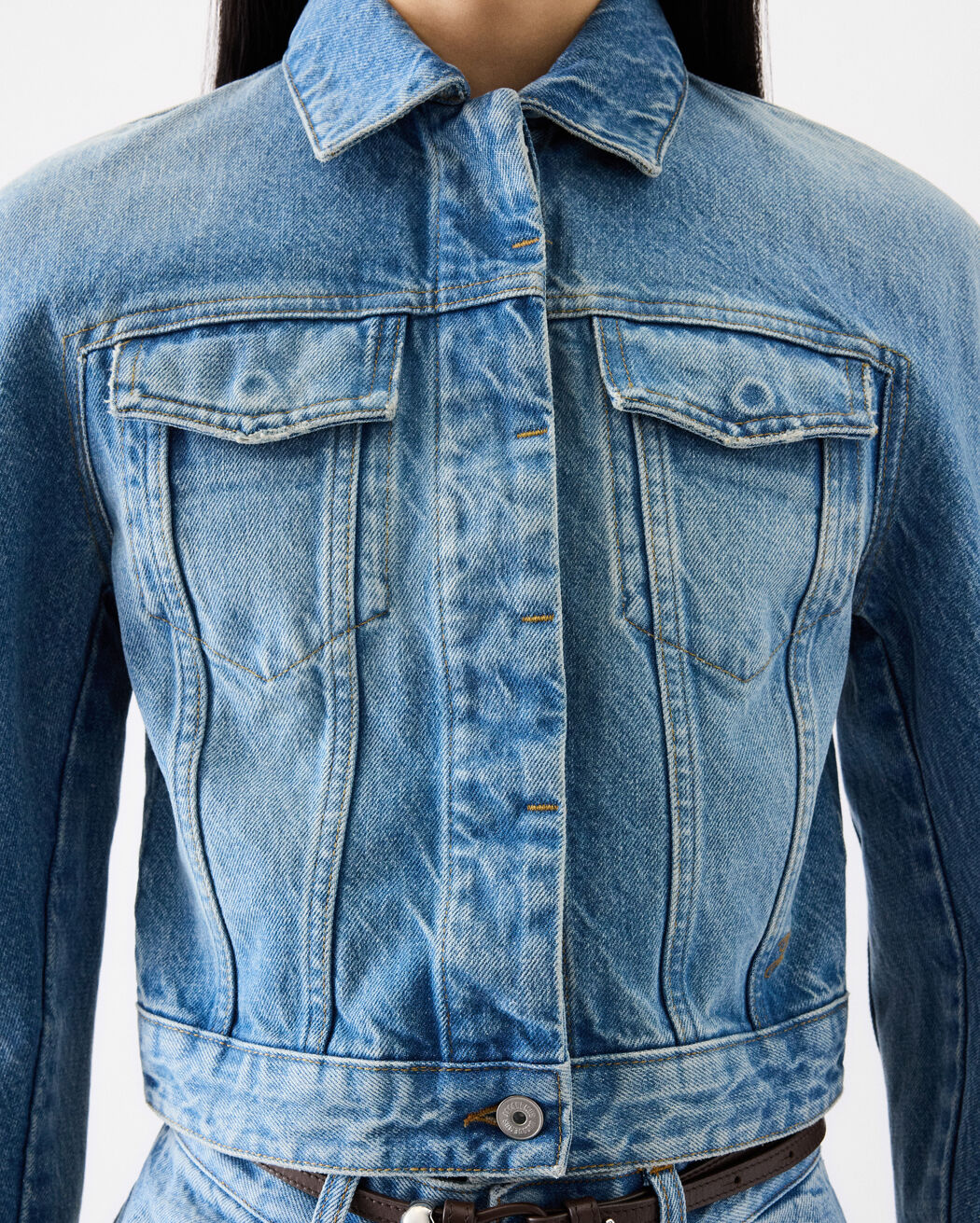 The Ovalo de-Nîmes denim jacket jacquemus the ovalo de n mes denim jacket