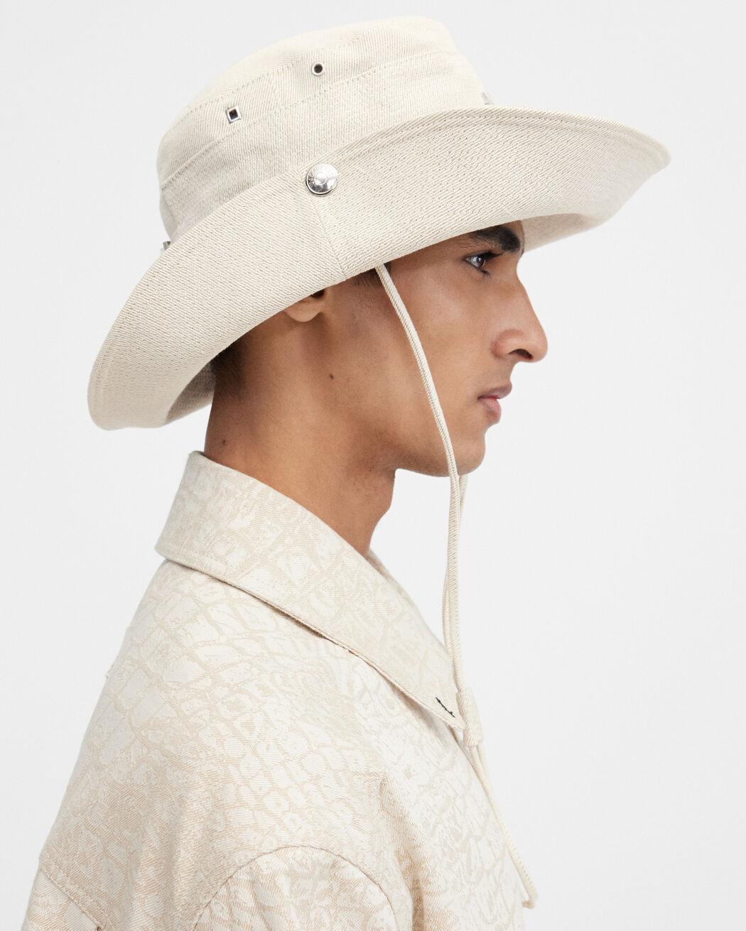 The de-Nîmes denim bucket hat jacquemus the de n mes denim bucket hat