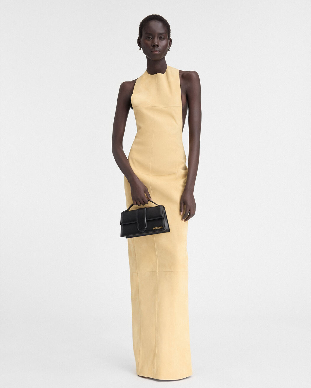 The large Bambino حقيبة jacquemus the large bambino حقيبة
