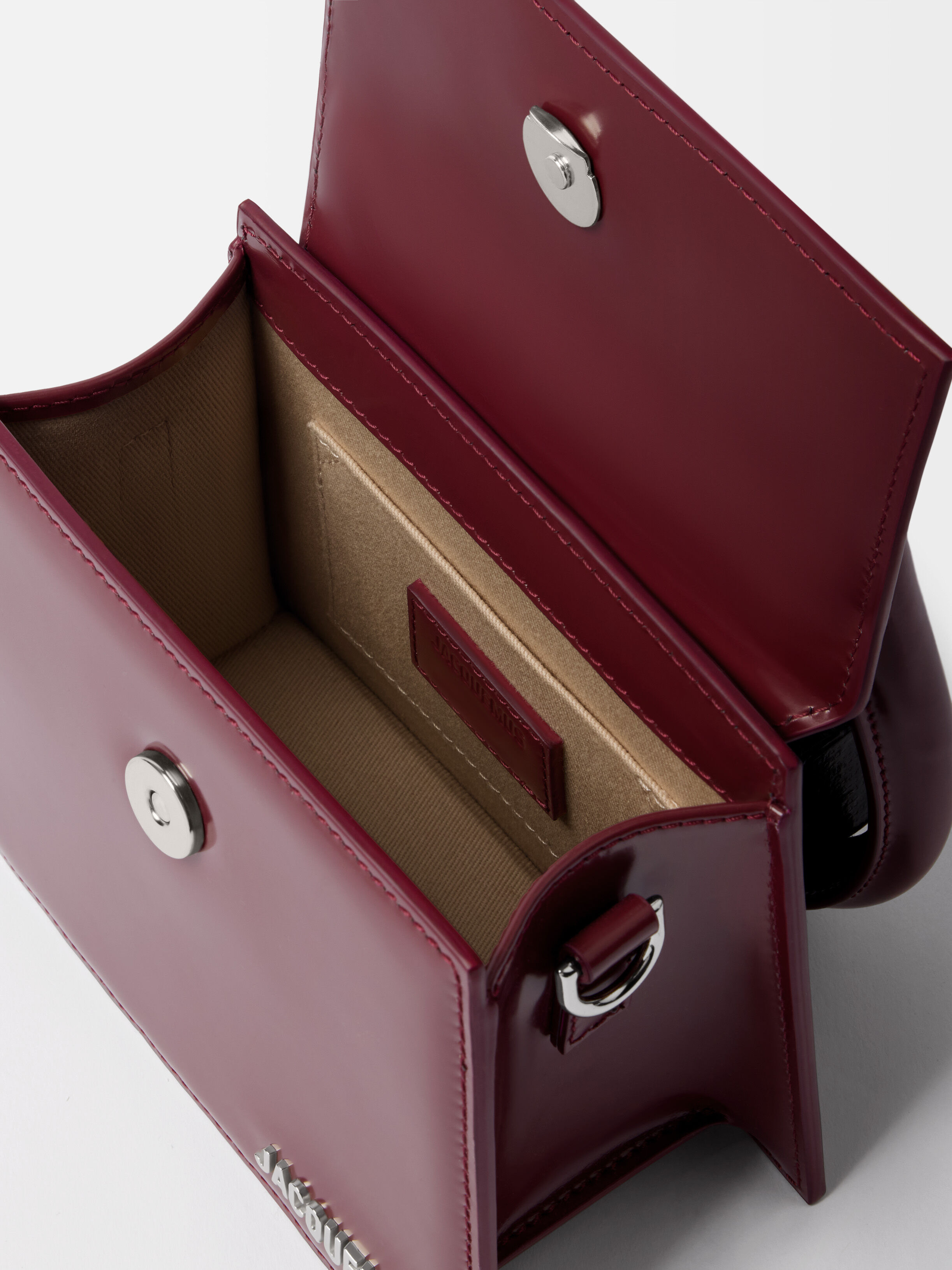 The medium Chiquito with buckle, Burgundy | JACQUEMUS UAE