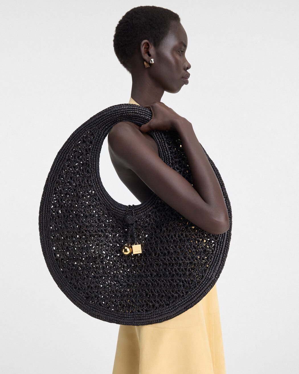 The Spiaggia round bag jacquemus the spiaggia round bag