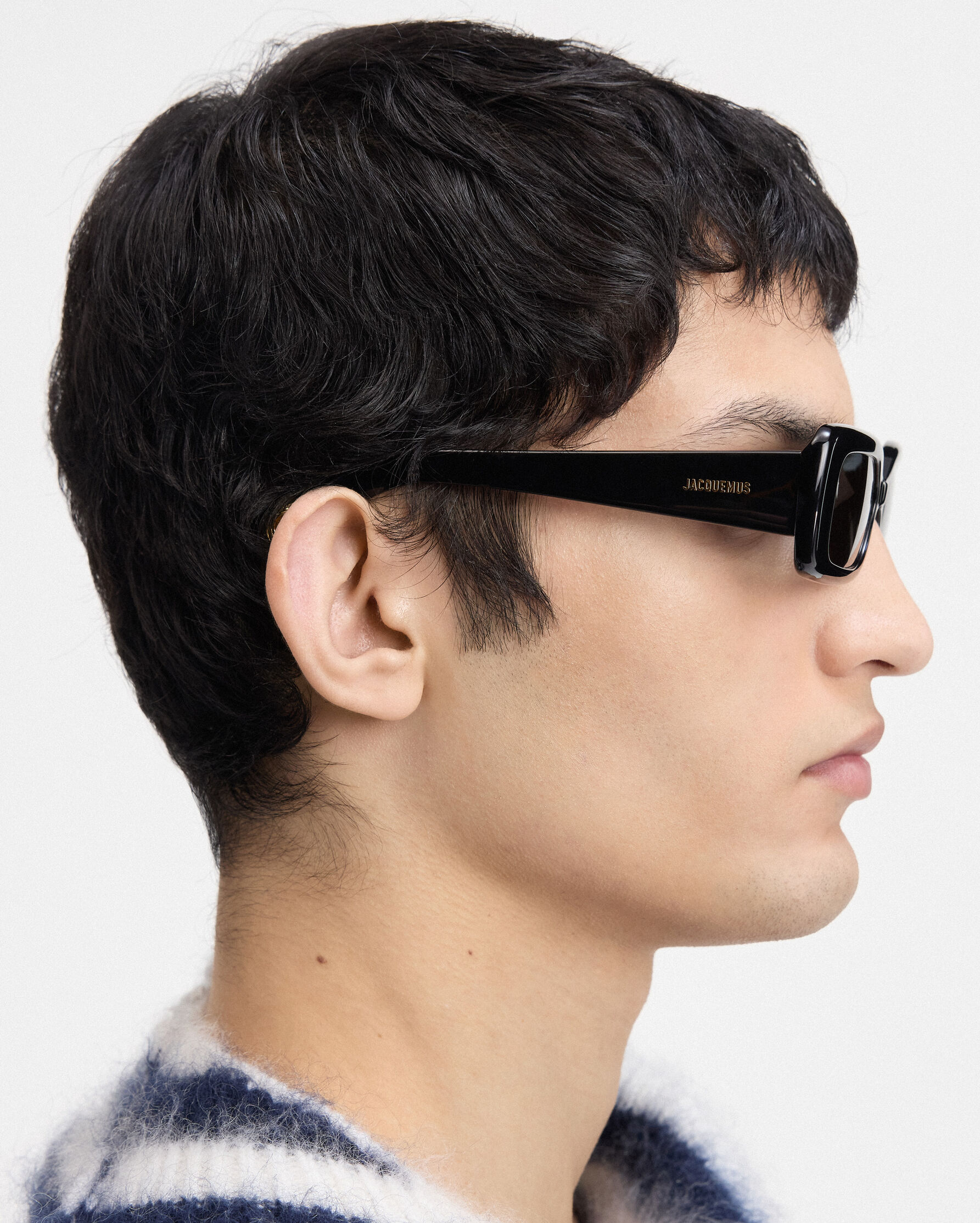 NEW JACQUEMUS SUNGLASSES, BLACK UNISEX EYEWEAR JACQUEMUS CARRE ROND JAC/10 C1 Jacquemus Carre Sunglasses in Black | LINDA FARROW Luxury  main image 2