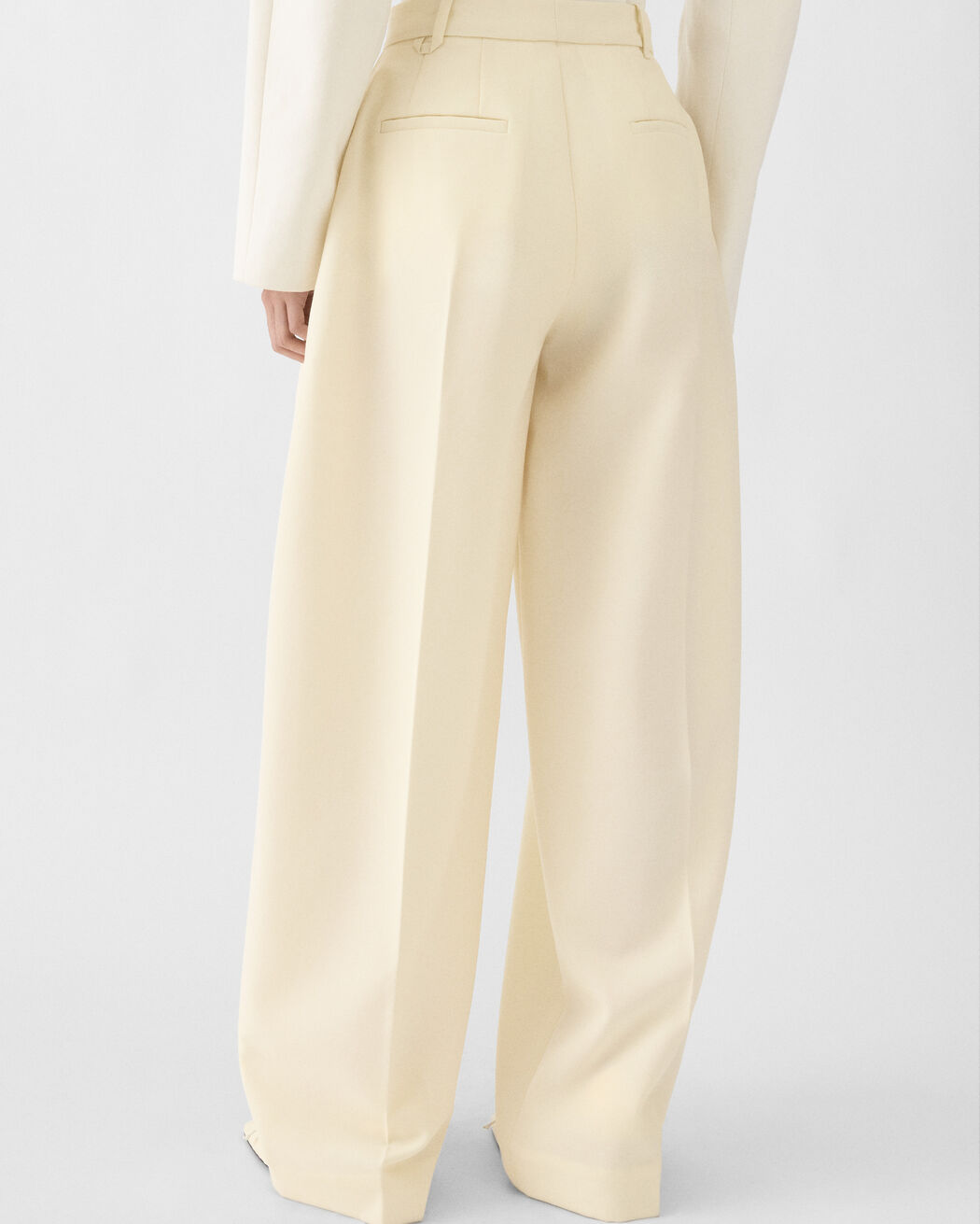The Man's pants
jacquemus the man s pants