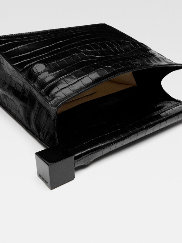 The Rond Carré clutch jacquemus the rond carr clutch