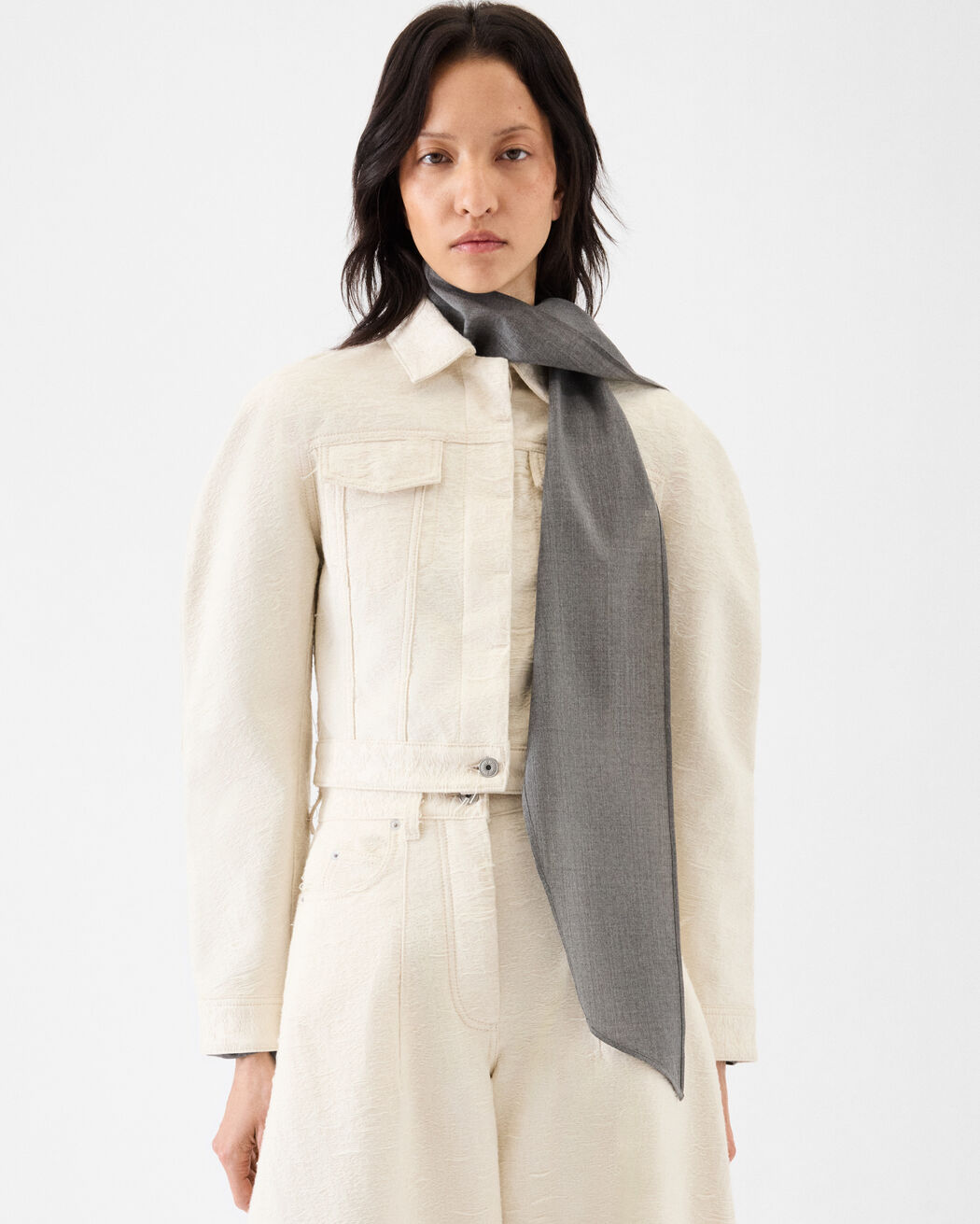 The Ovalo de-Nîmes denim jacket jacquemus the ovalo de n mes denim jacket