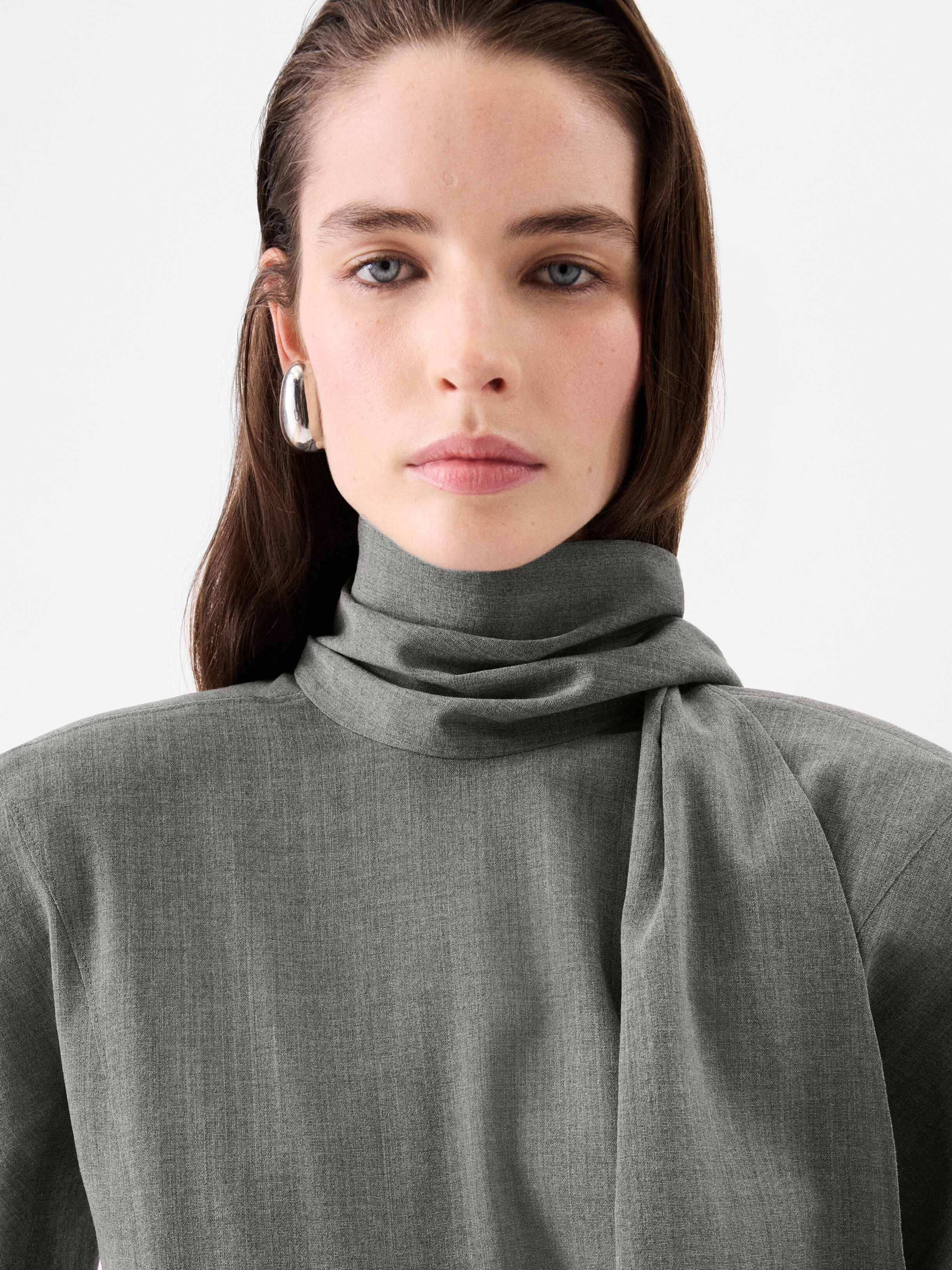 JACQUEMUS バラクラバ グレー The Chale blouse, Grey | JACQUEMUS UAE
