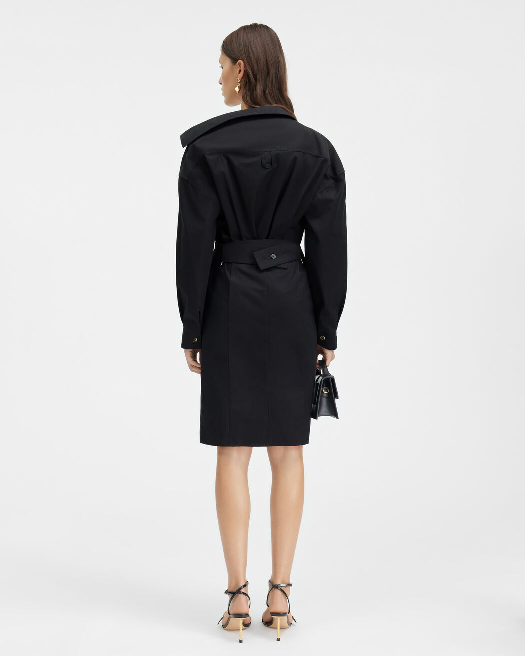 The shirt dress jacquemus the shirt dress
