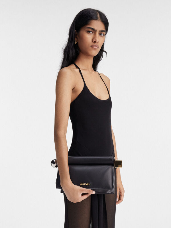 The Rond Carré clutch jacquemus the rond carr clutch