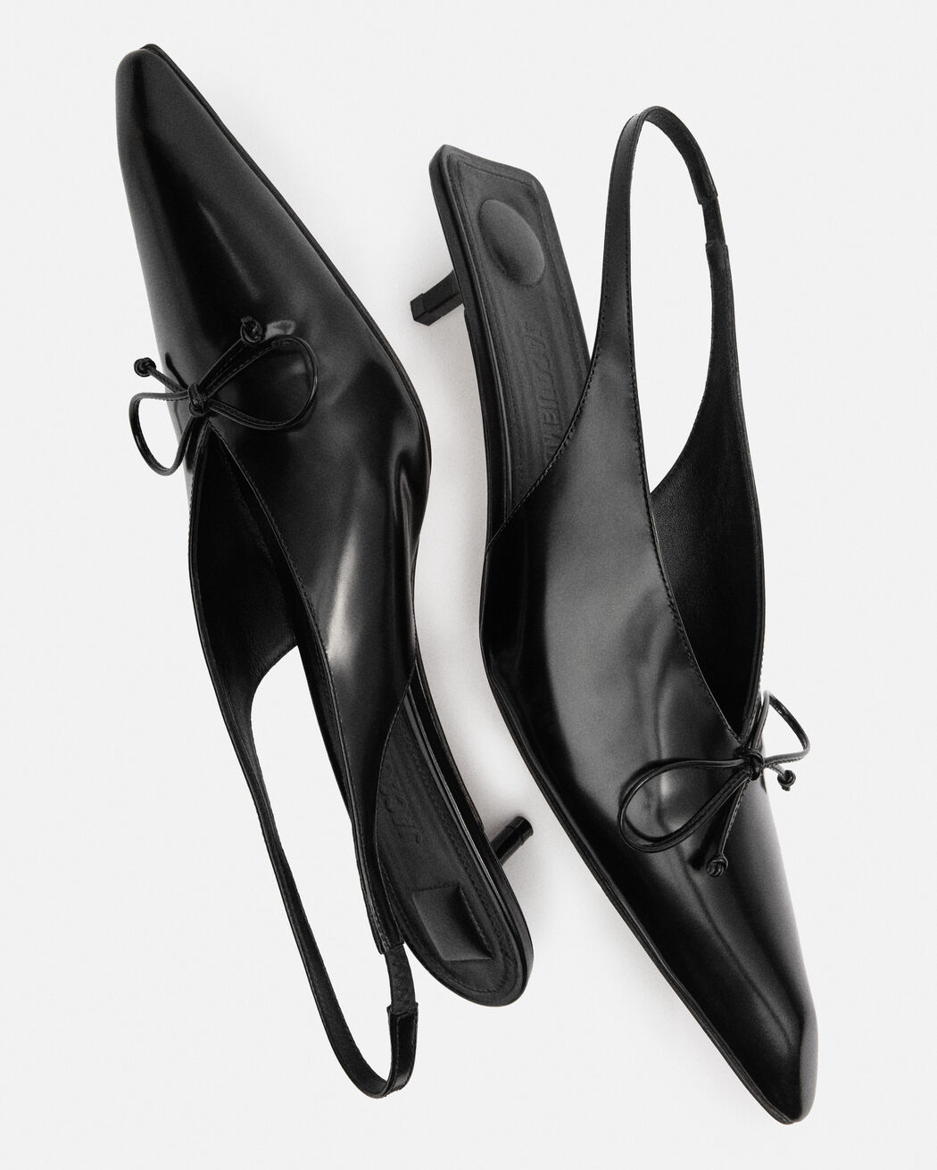 The low Cubisto slingbacks
jacquemus the low cubisto slingbacks