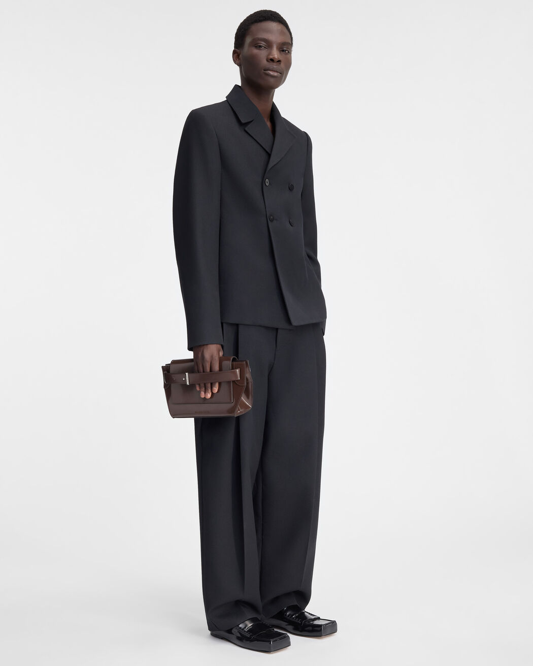 جاكيت La Veste Giacca jacquemus جاكيت la veste giacca