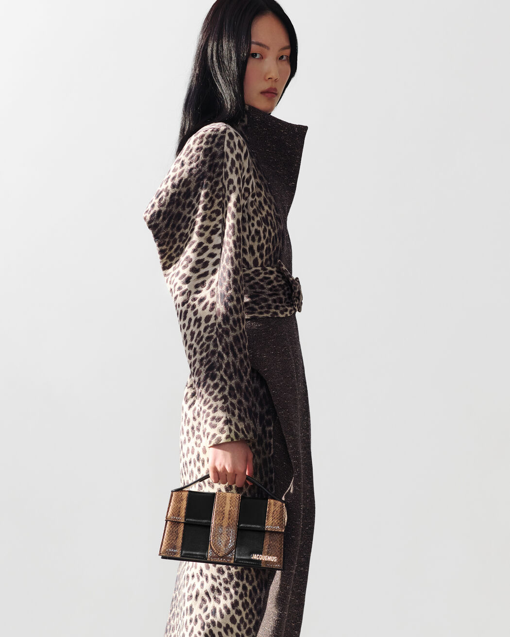حقيبة The large Bambino jacquemus حقيبة the large bambino