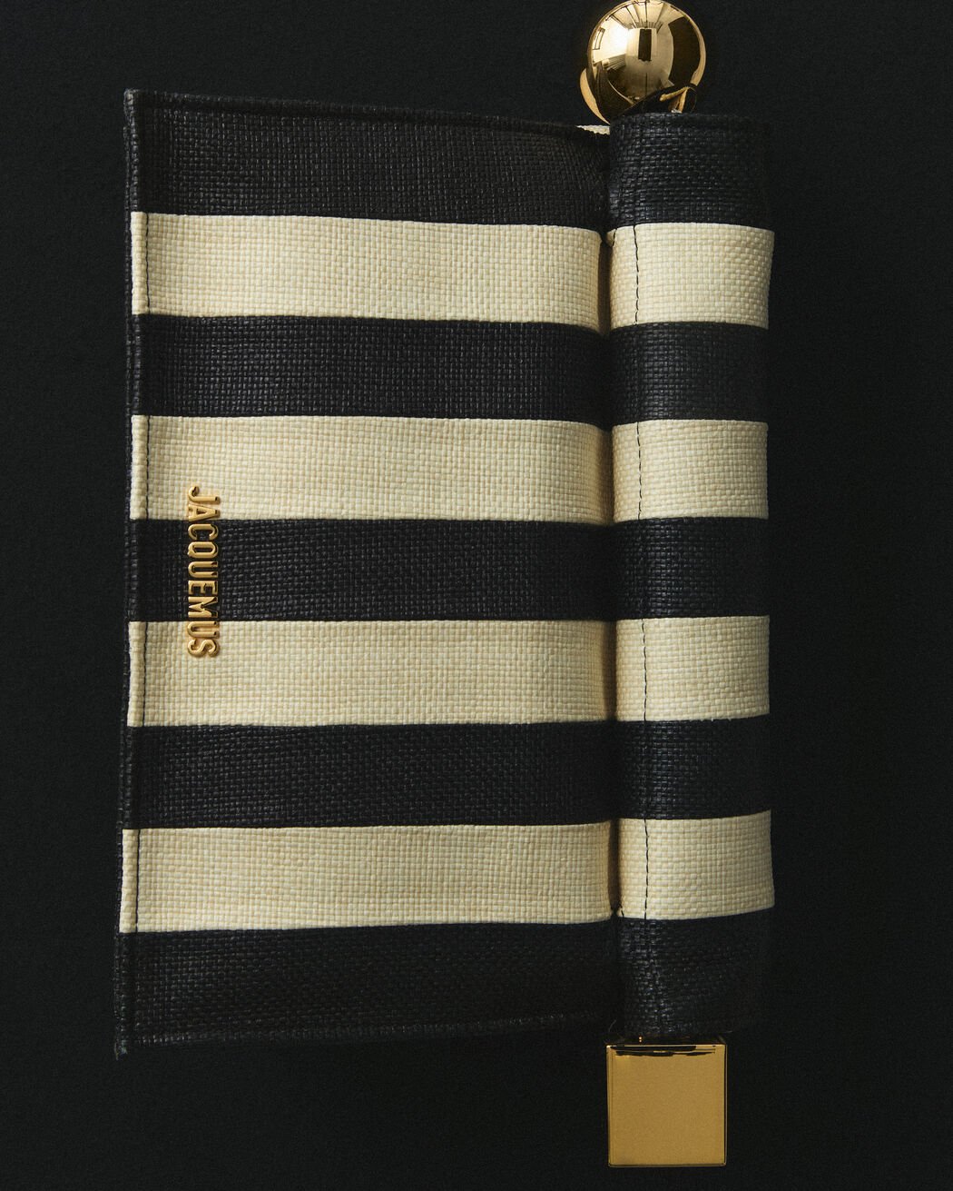 The Rond Carré clutch jacquemus the rond carr clutch