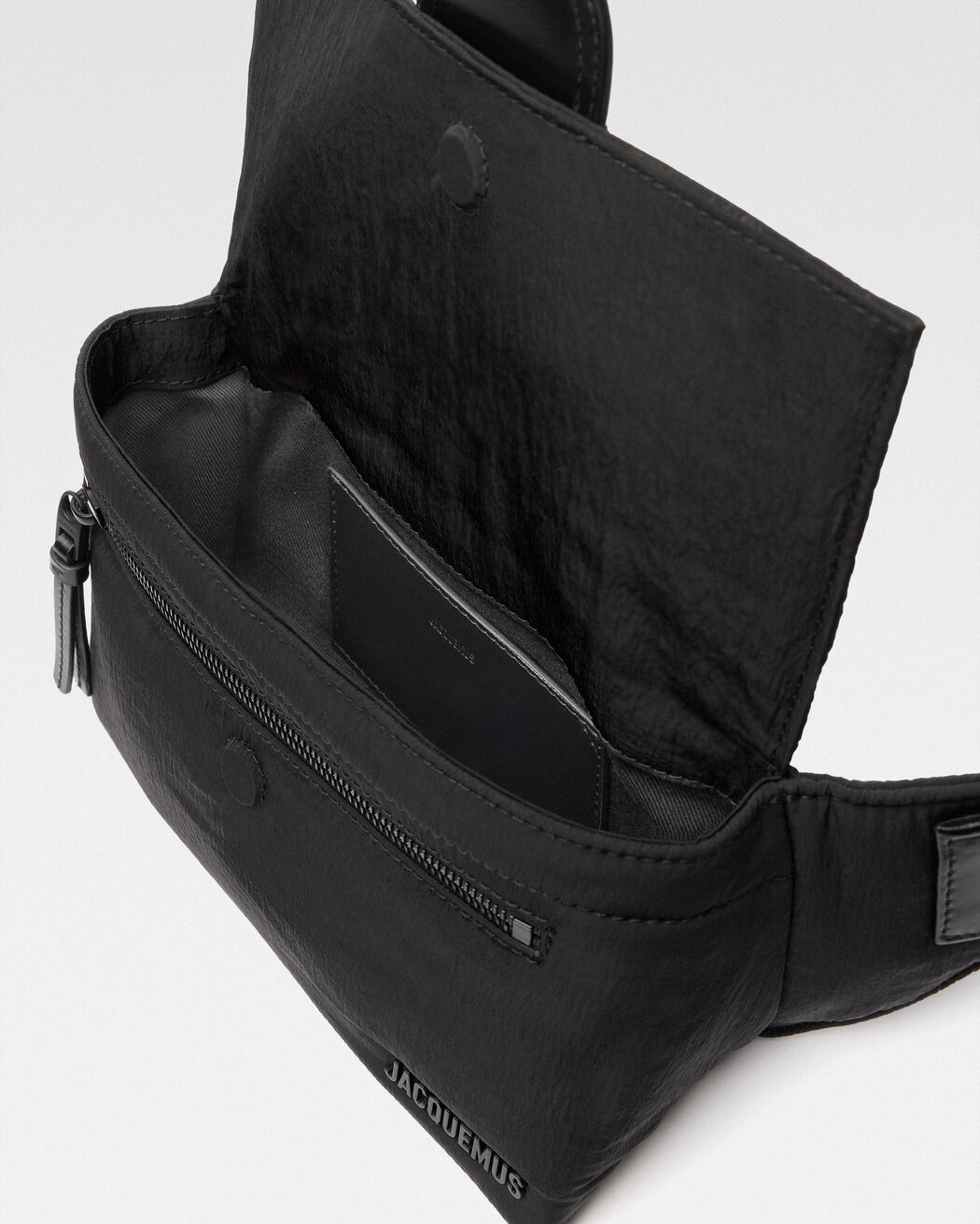 حقيبة La Banane Bambino jacquemus حقيبة la banane bambino