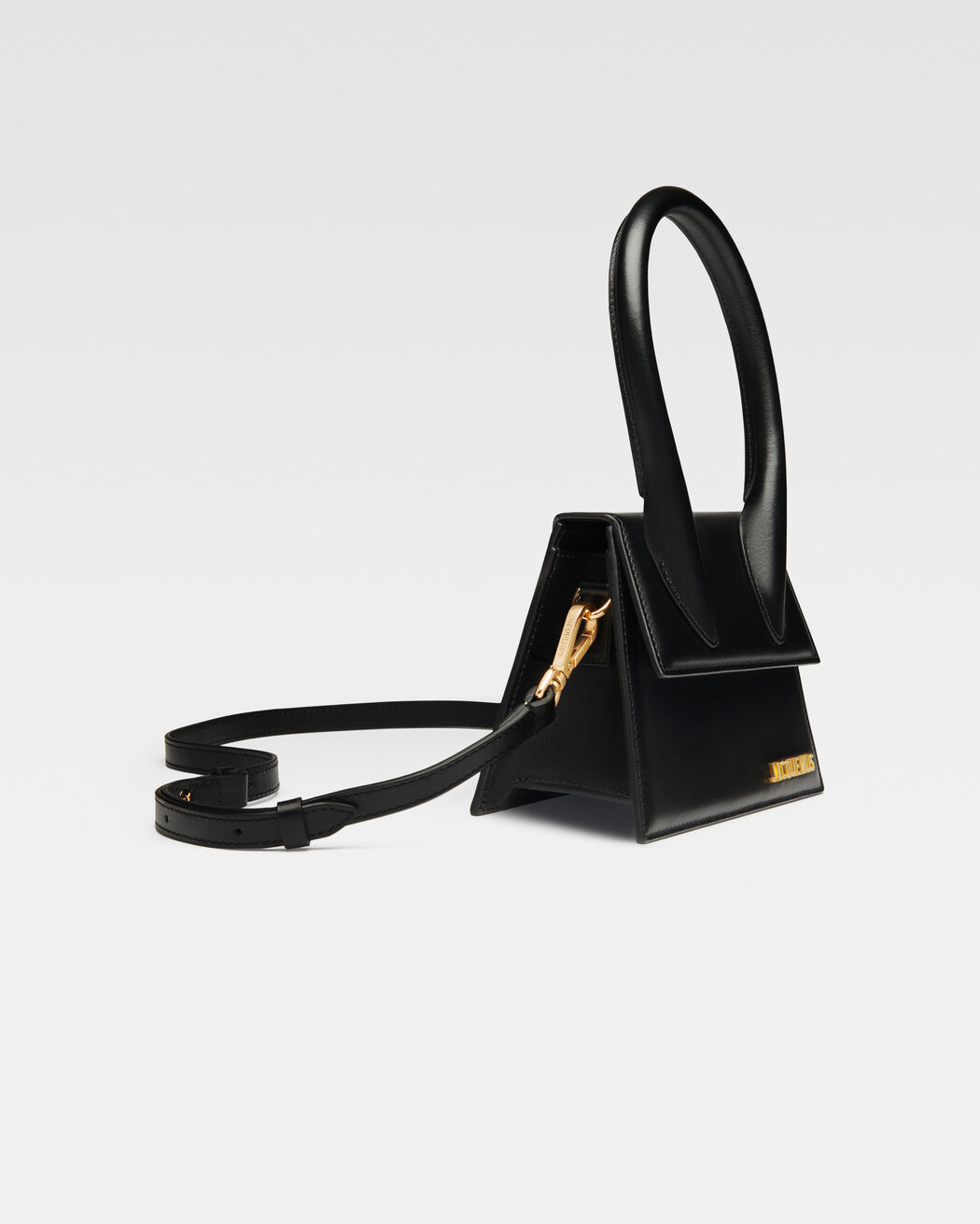 The medium Chiquito jacquemus the medium chiquito