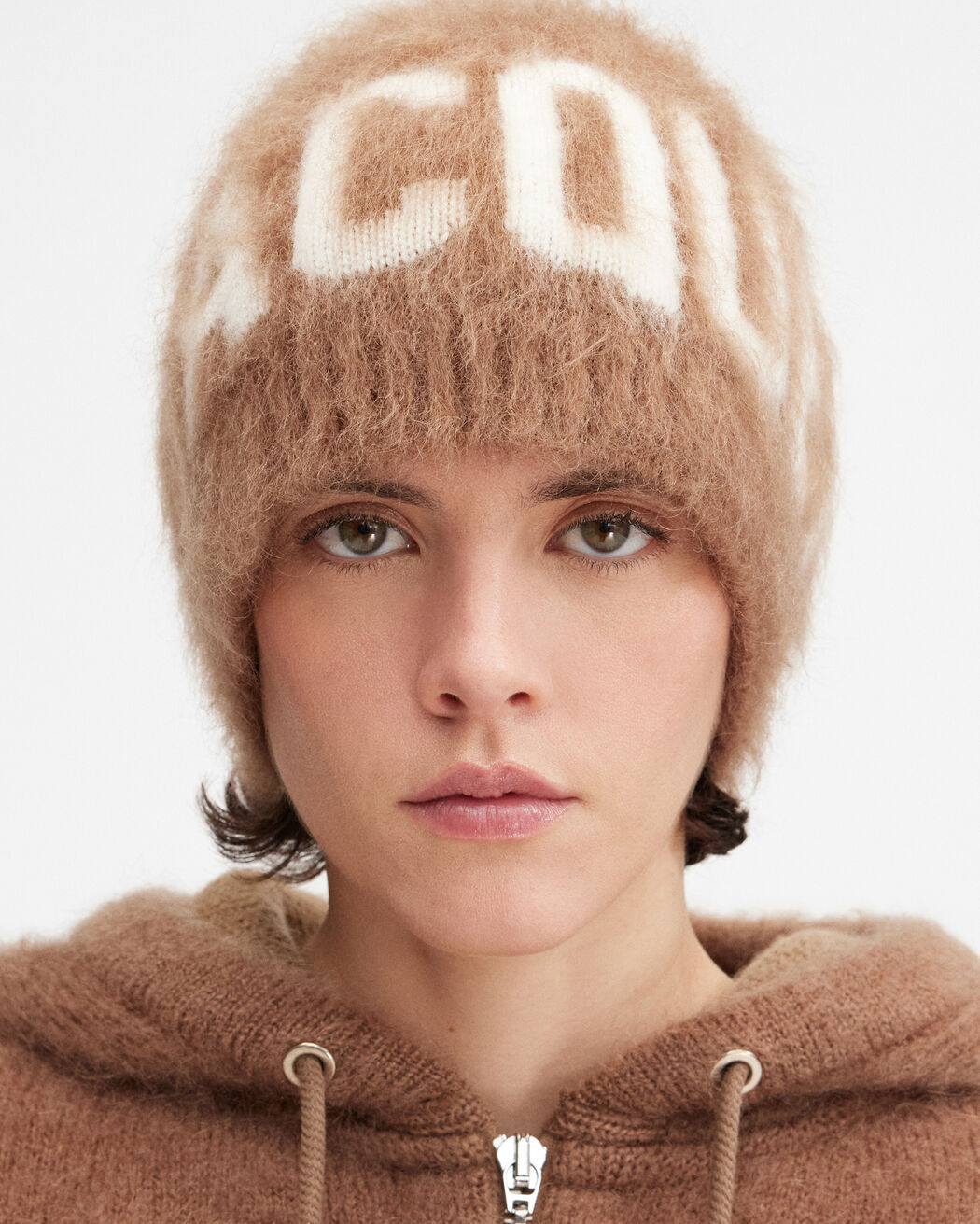 The Logo beanie jacquemus the logo beanie