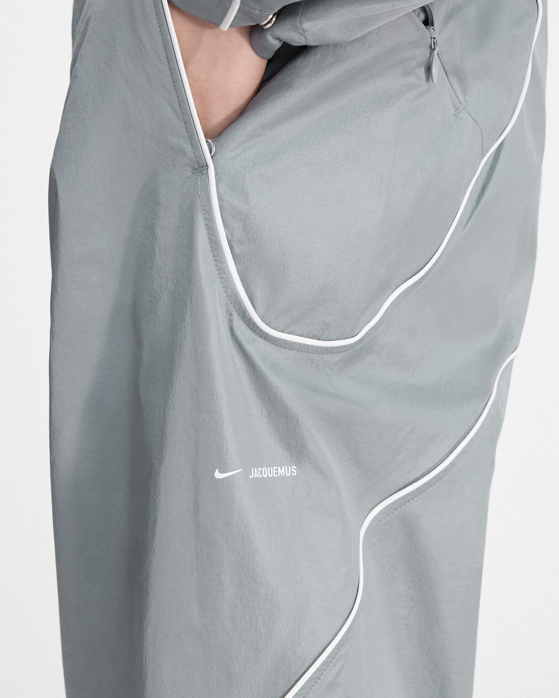 The JACQUEMUS+NIKE track pants, Grey | JACQUEMUS UAE