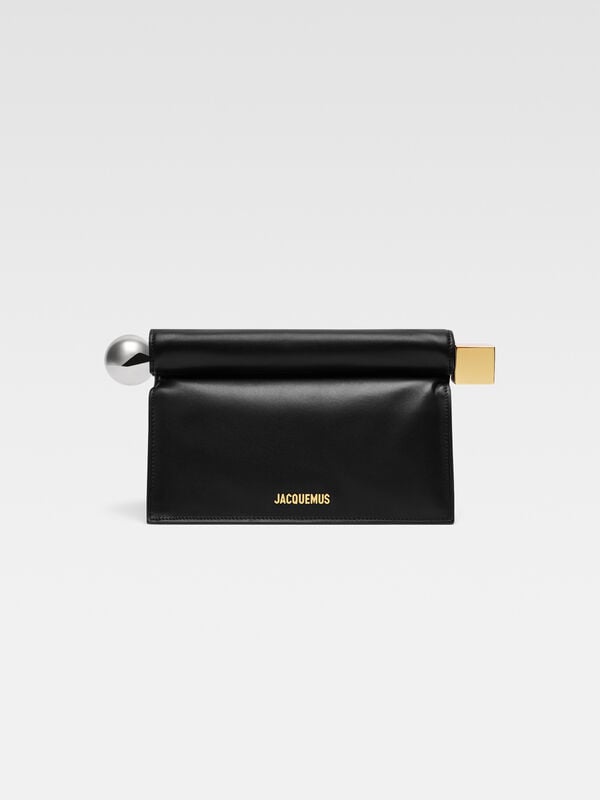 The Rond Carré clutch jacquemus the rond carr clutch