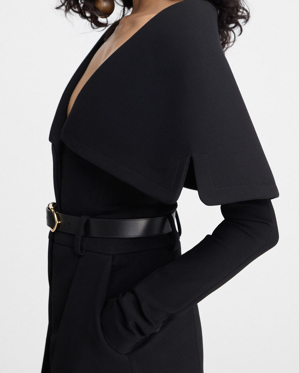 جاكيت La Veste Giacca jacquemus جاكيت la veste giacca