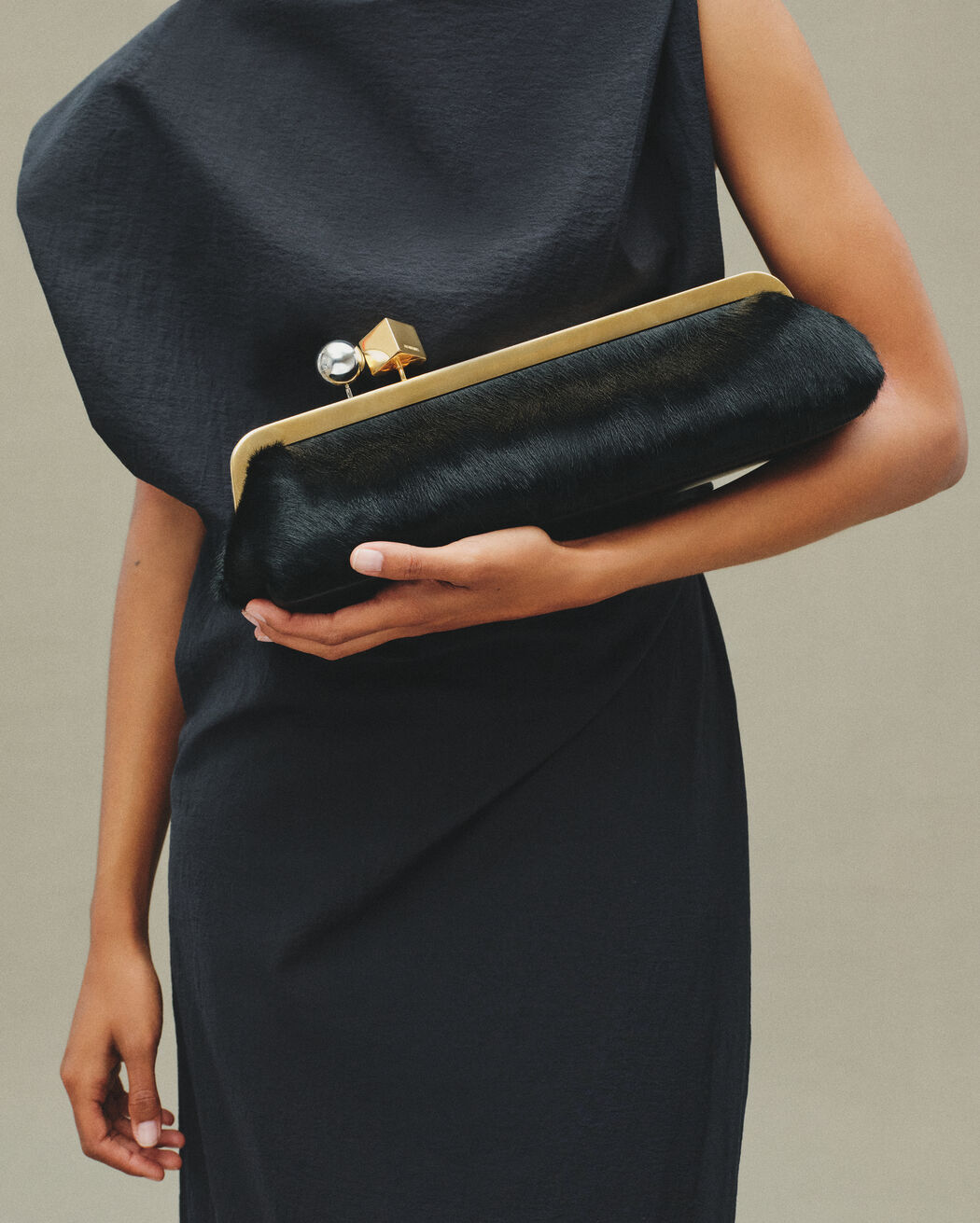 The Salon Clutch jacquemus the salon clutch