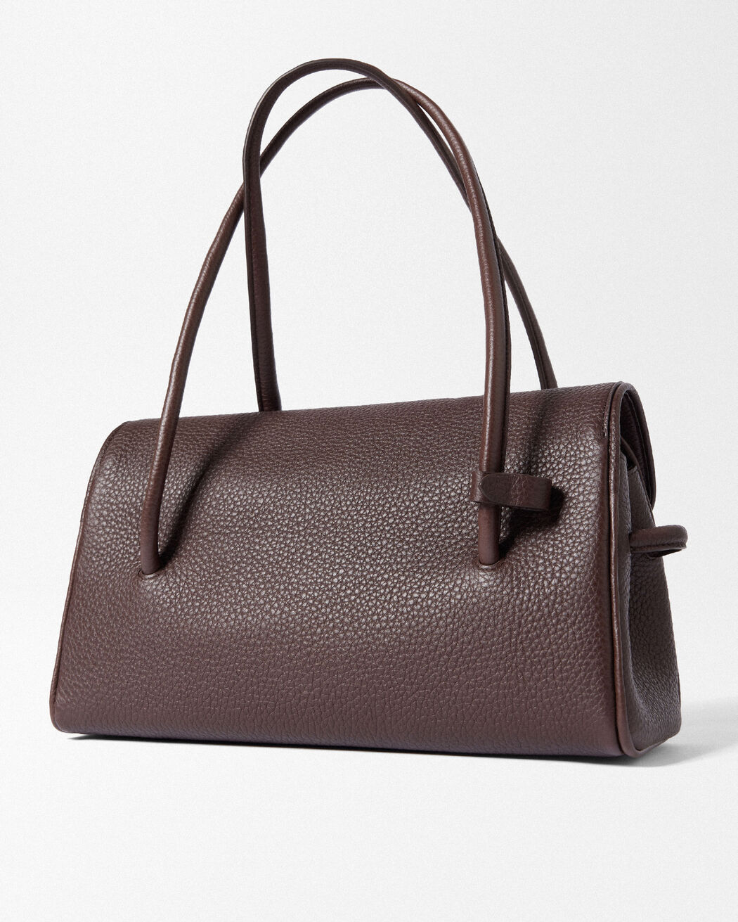 The long Turismo
jacquemus the long turismo