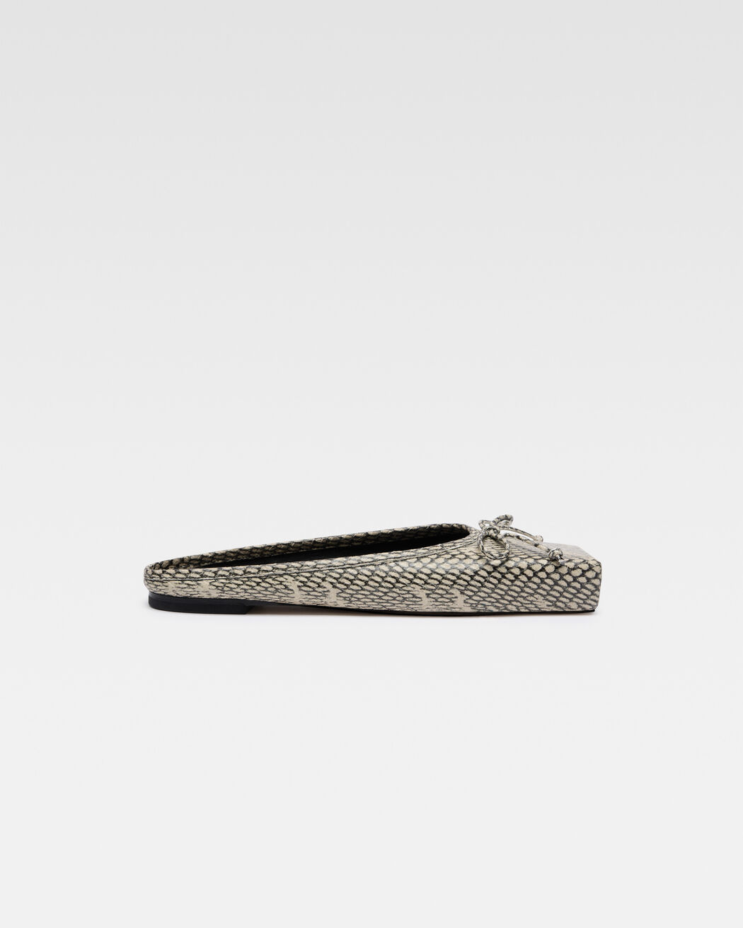 The flat Ballet حذاء jacquemus the flat ballet حذاء