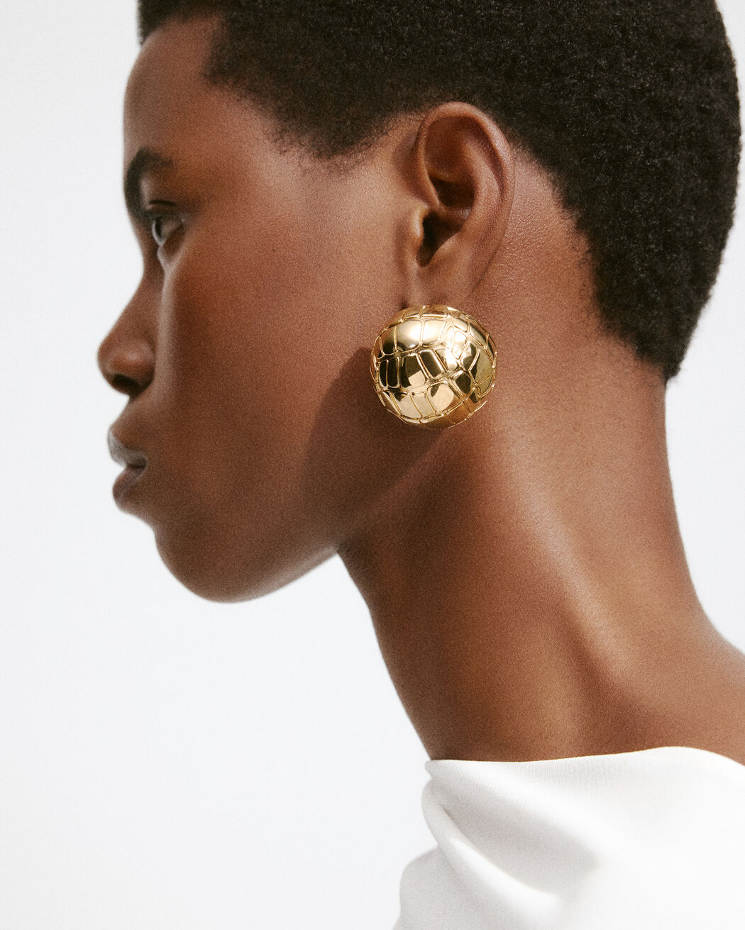 أقراط The Salon jacquemus أقراط the salon