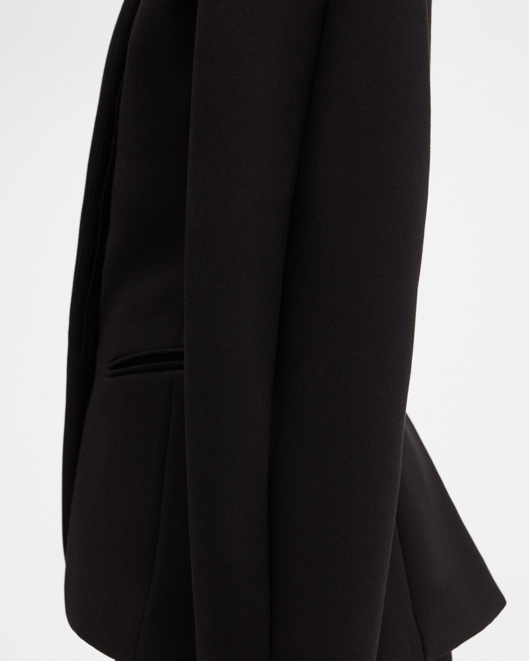 جاكيت The Ovalo jacquemus جاكيت the ovalo