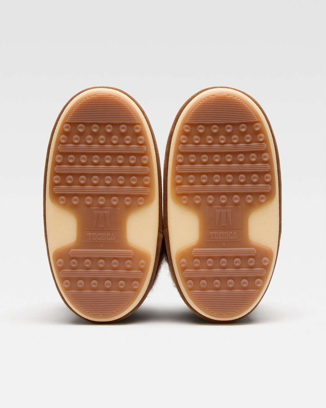 The Jacquemus Mohair Moon Boot the jacquemus mohair moon boot