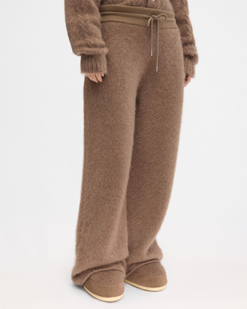 بنطال The Nuvola pants jacquemus بنطال the nuvola pants