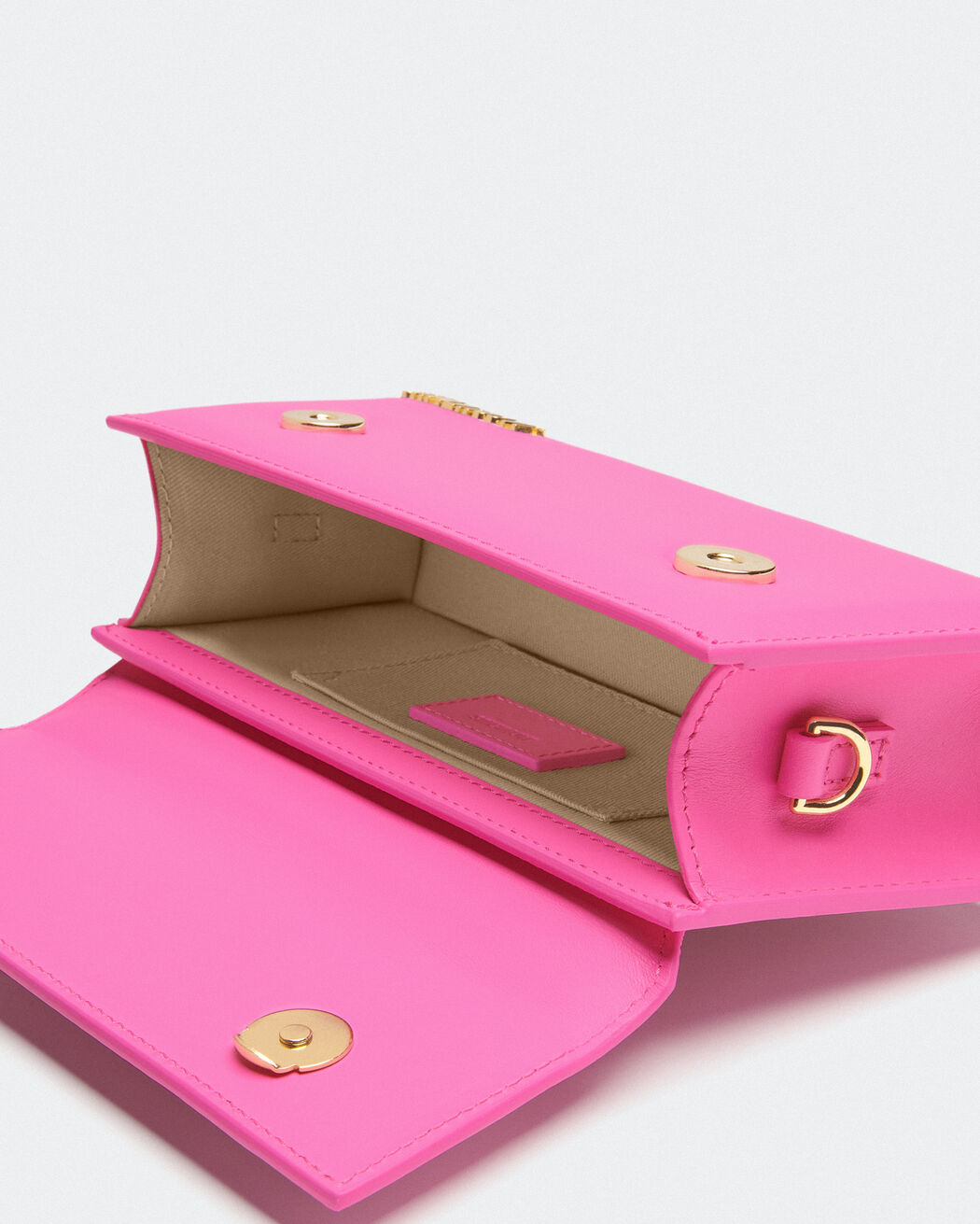 حقيبة The long Chiquito jacquemus حقيبة the long chiquito