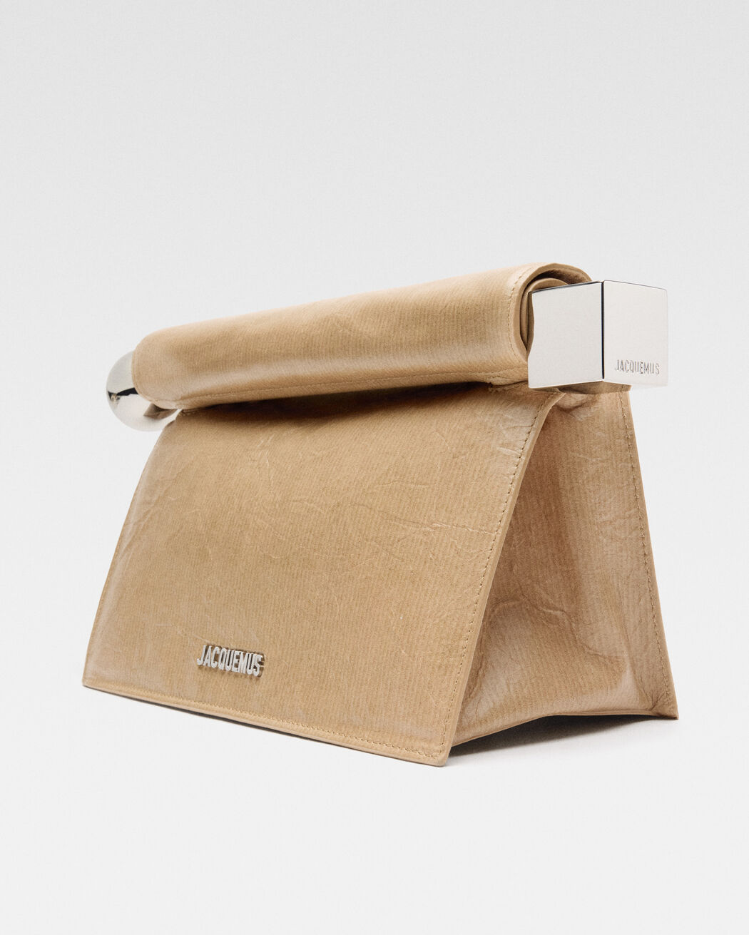 The Rond Carré clutch jacquemus the rond carr clutch