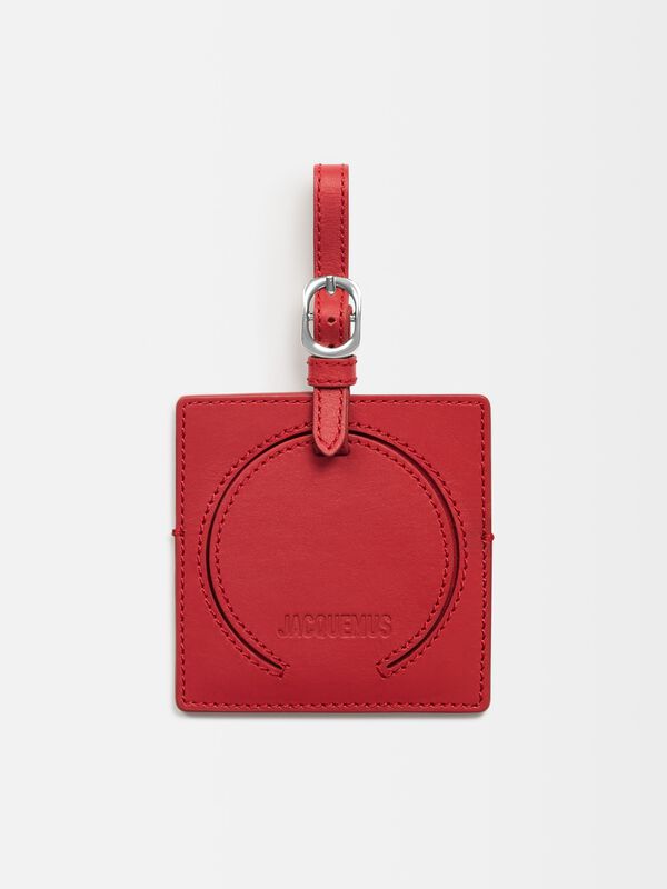 The luggage tag jacquemus the luggage tag