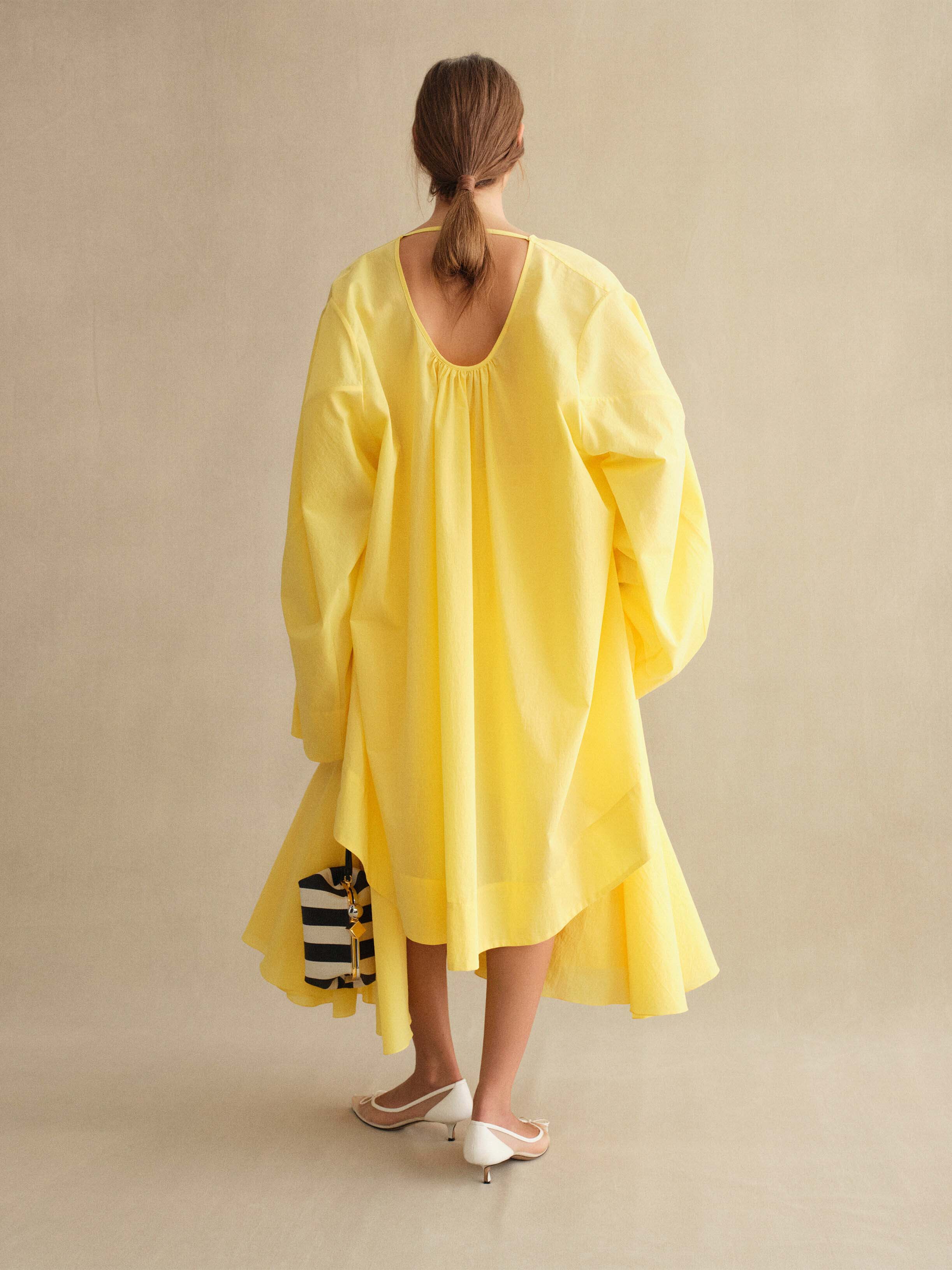 DRW00832-AW00777-250