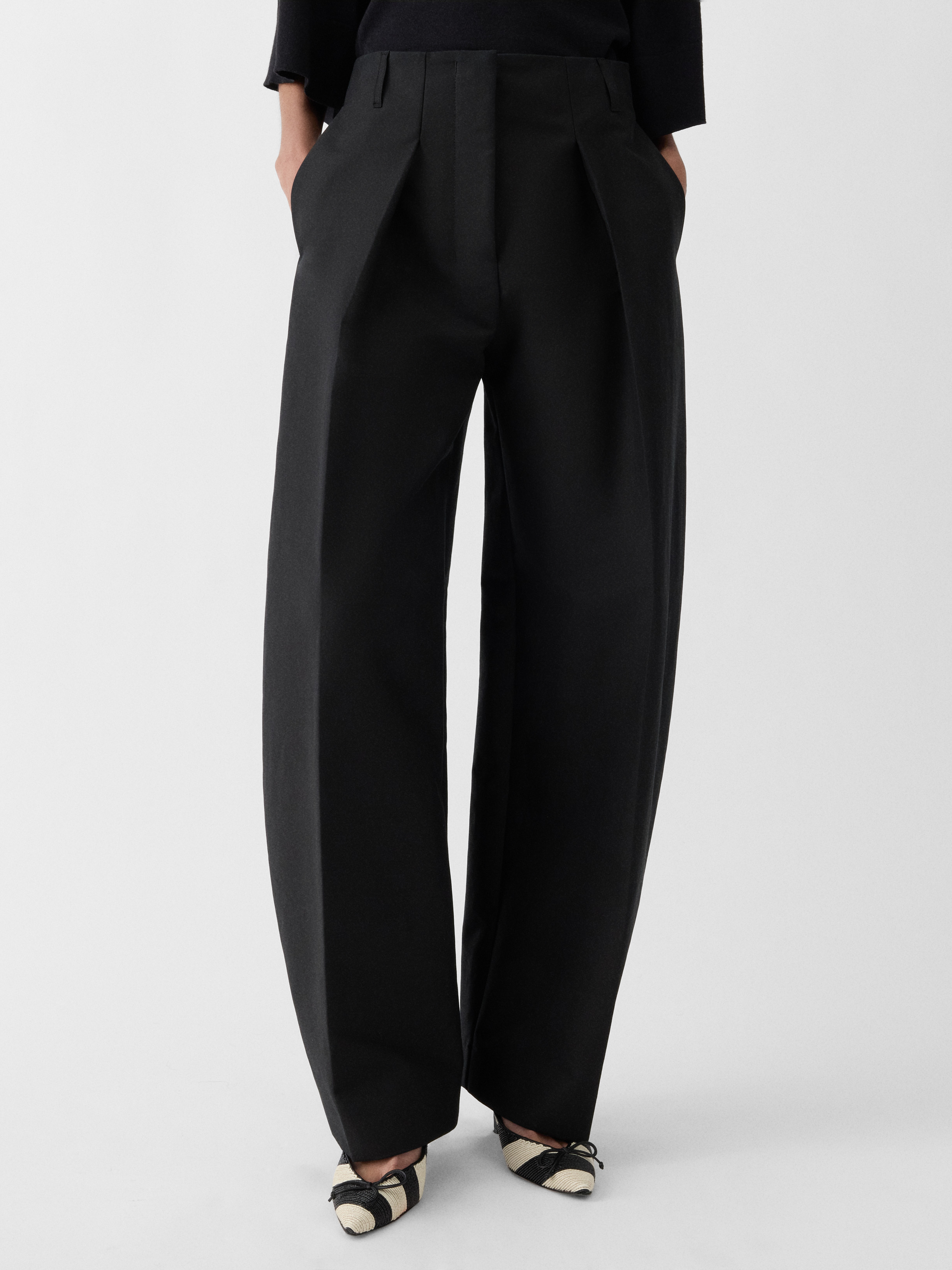 The Ovalo Pants