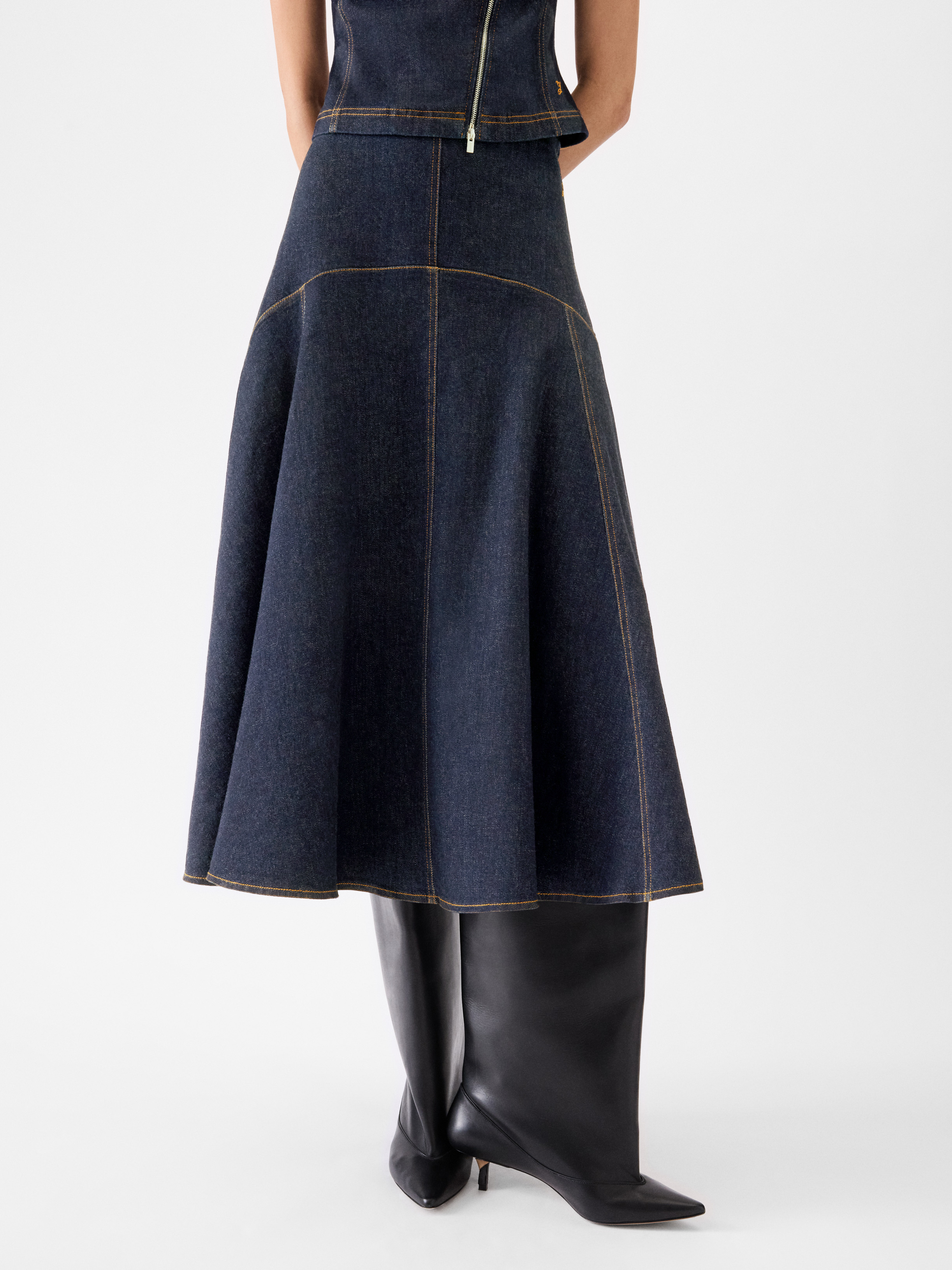 The Triangle De-nîmes Denim Skirt
