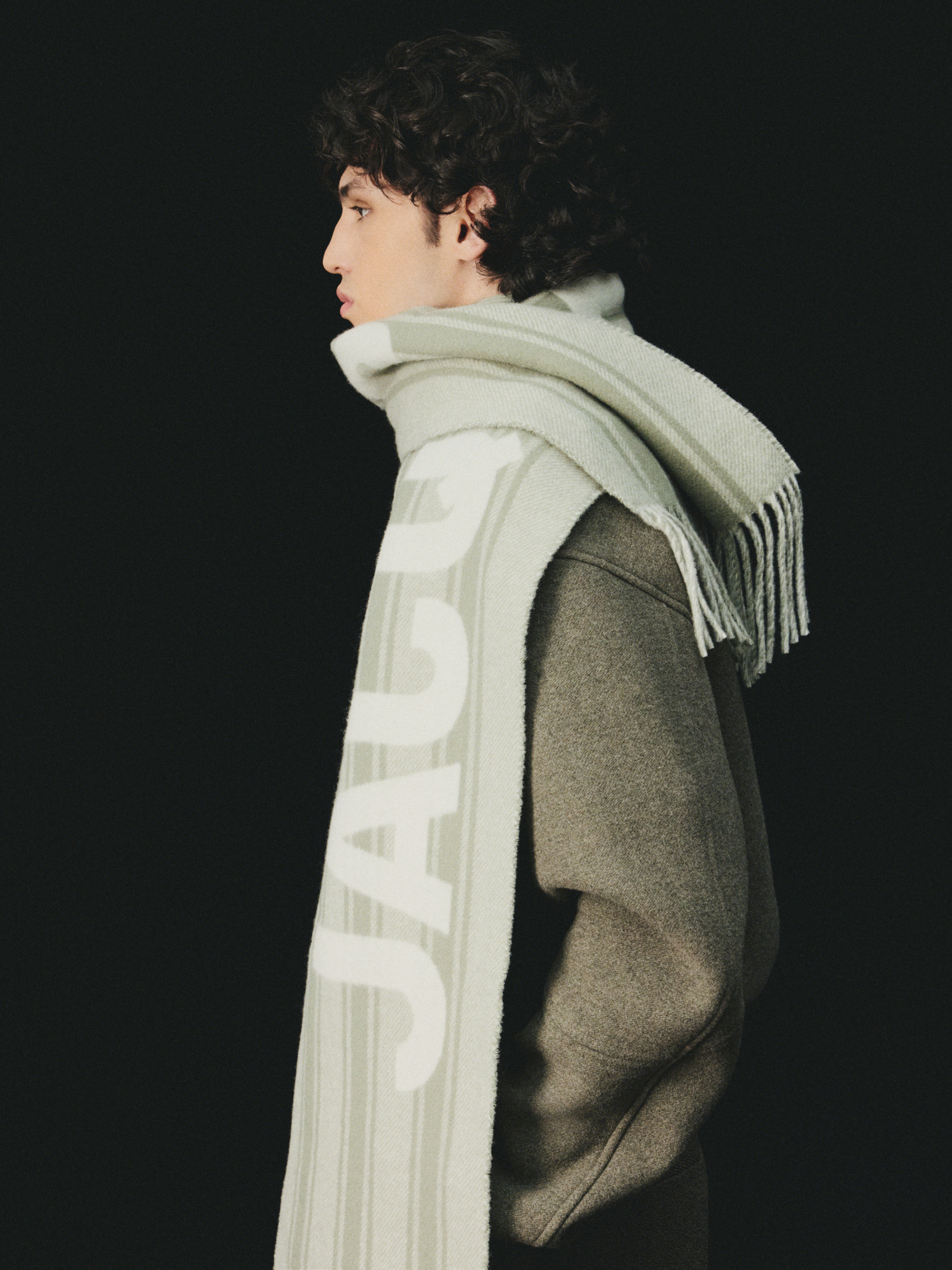 The Jacquemus Scarf