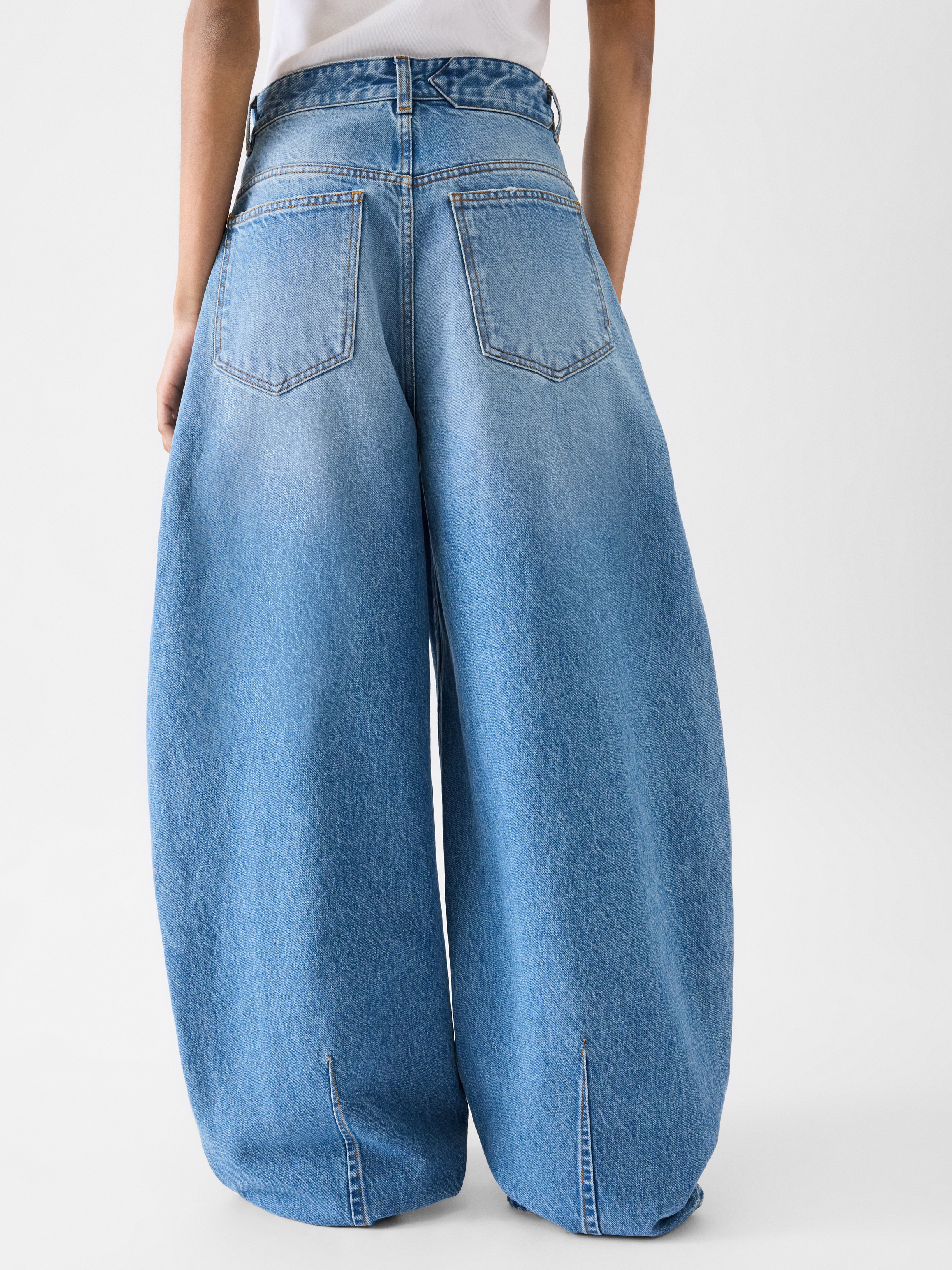 The Ovalo De-nîmes Denim Pants