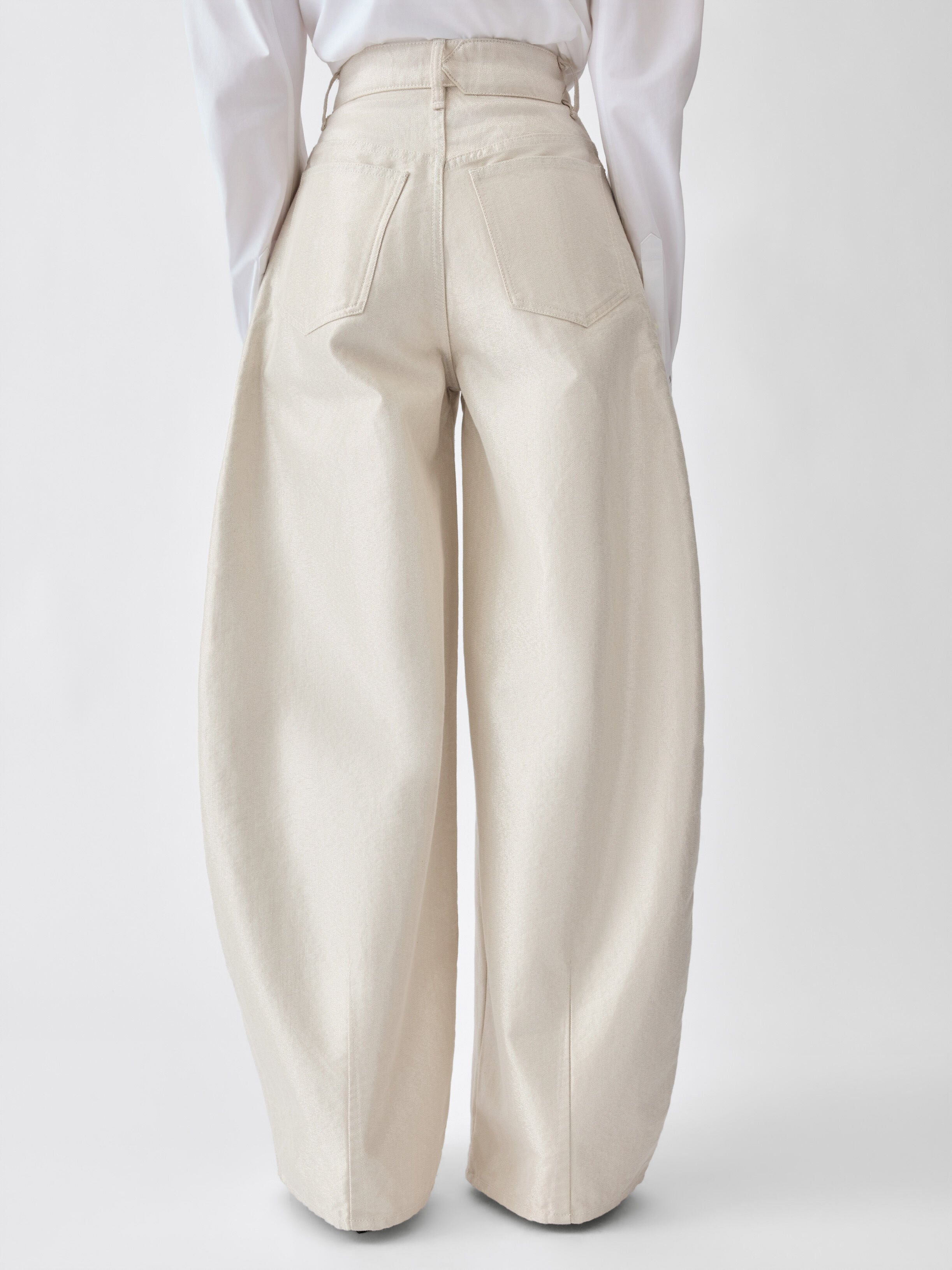 The De-nîmes Ovalo Denim Pants