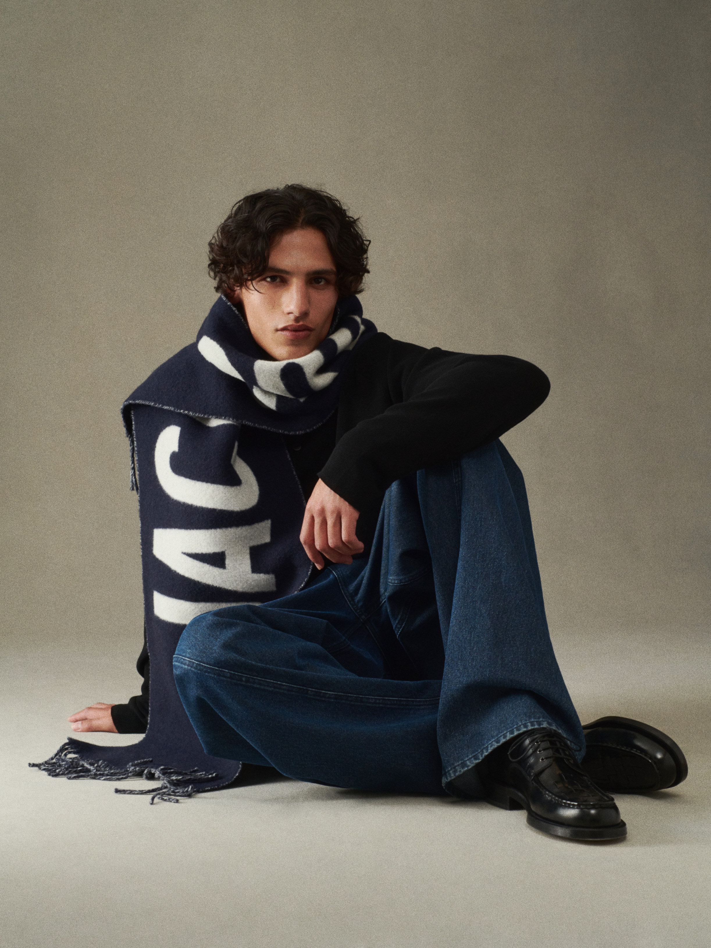 The Jacquemus Scarf