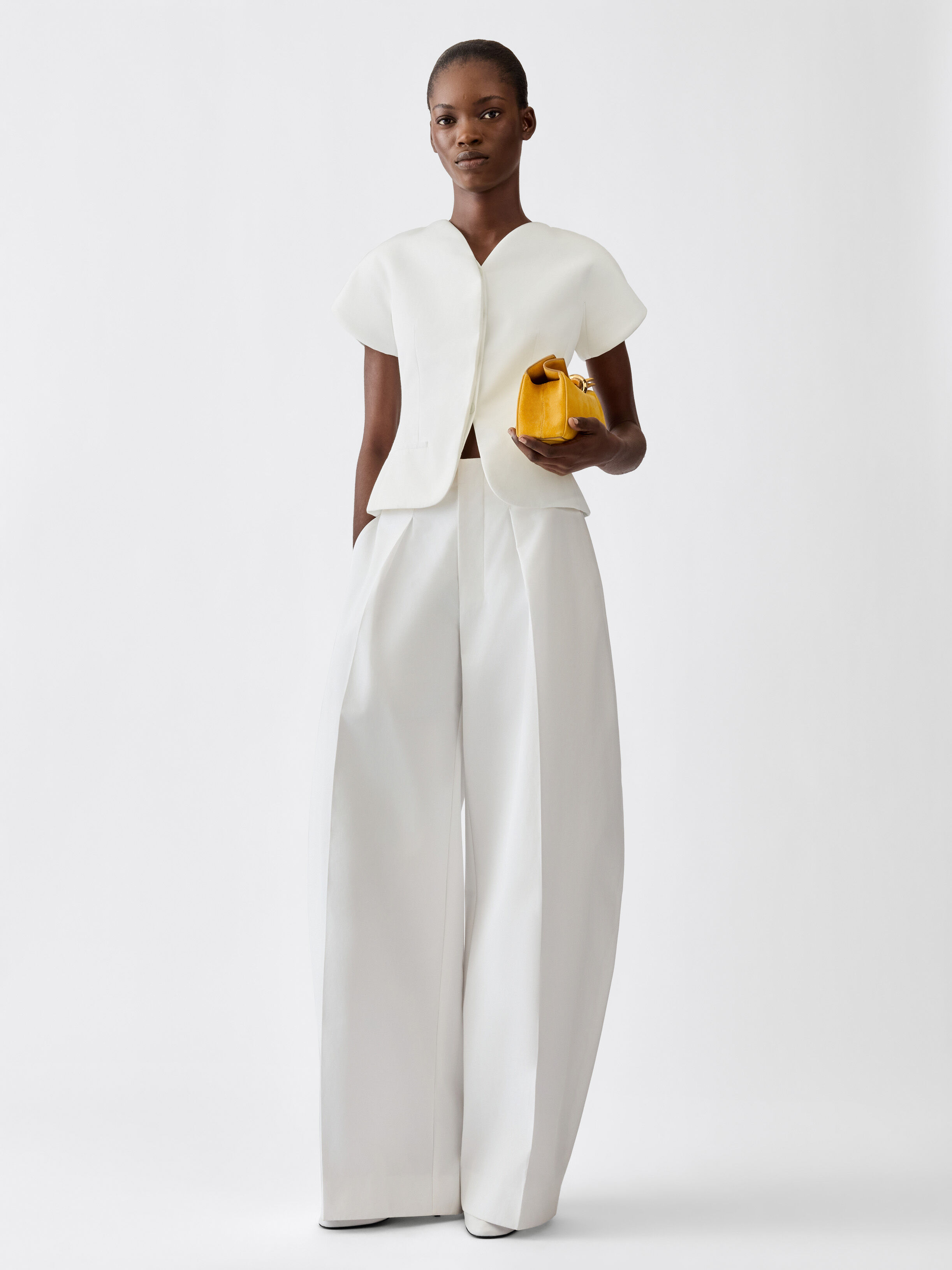 The Ovalo Short-sleeve Jacket