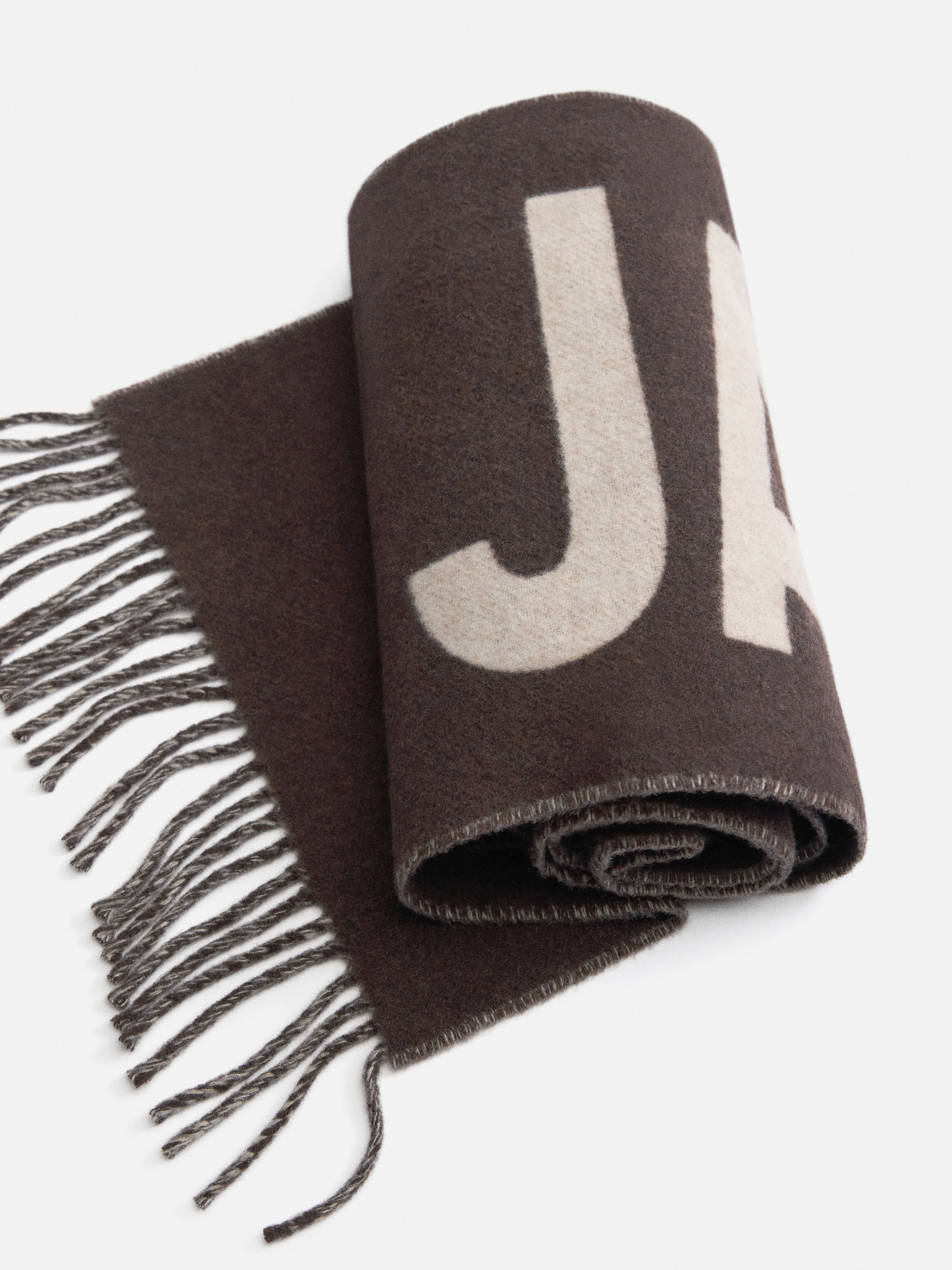 The Jacquemus Scarf