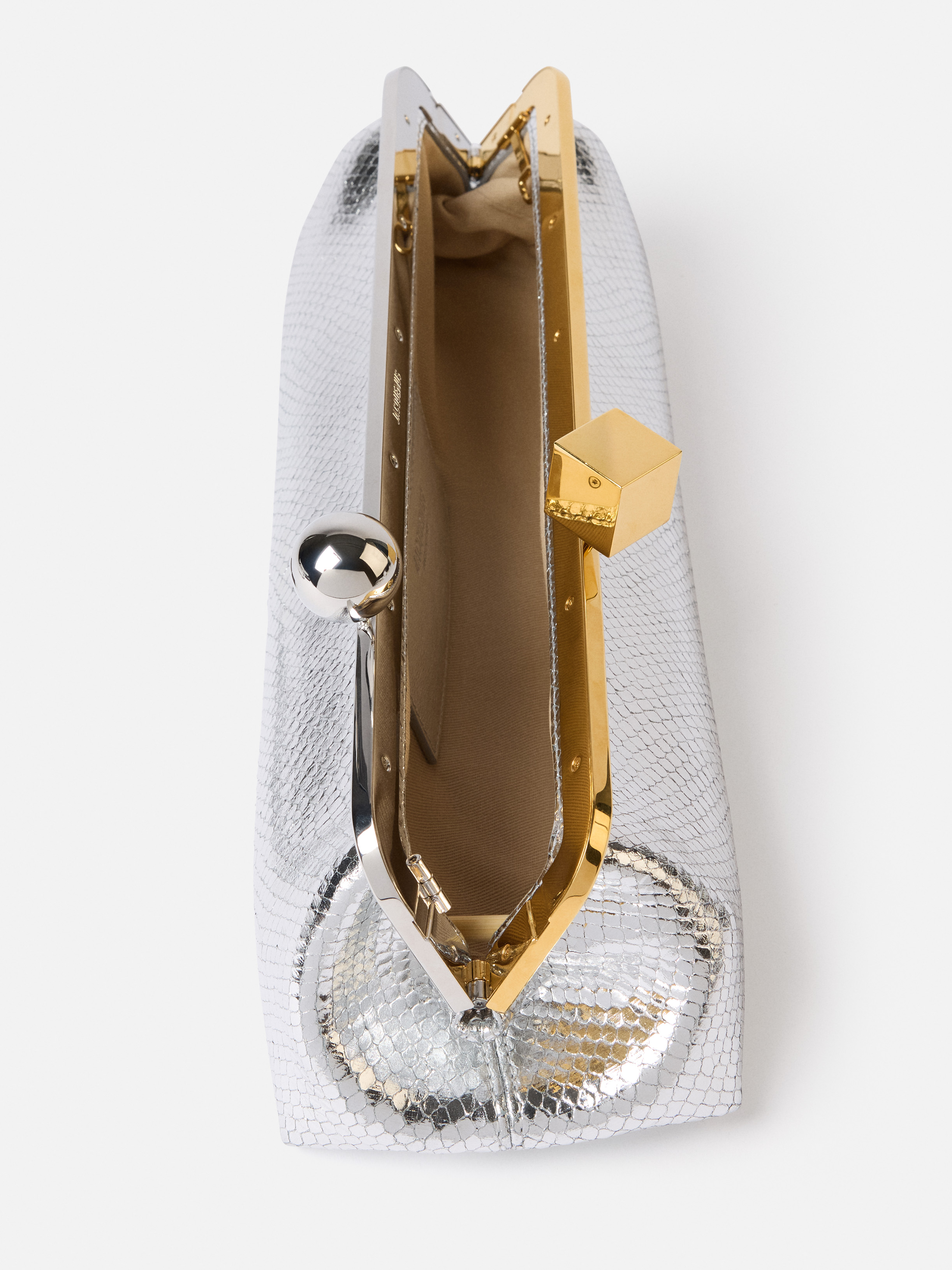The Salon Clutch