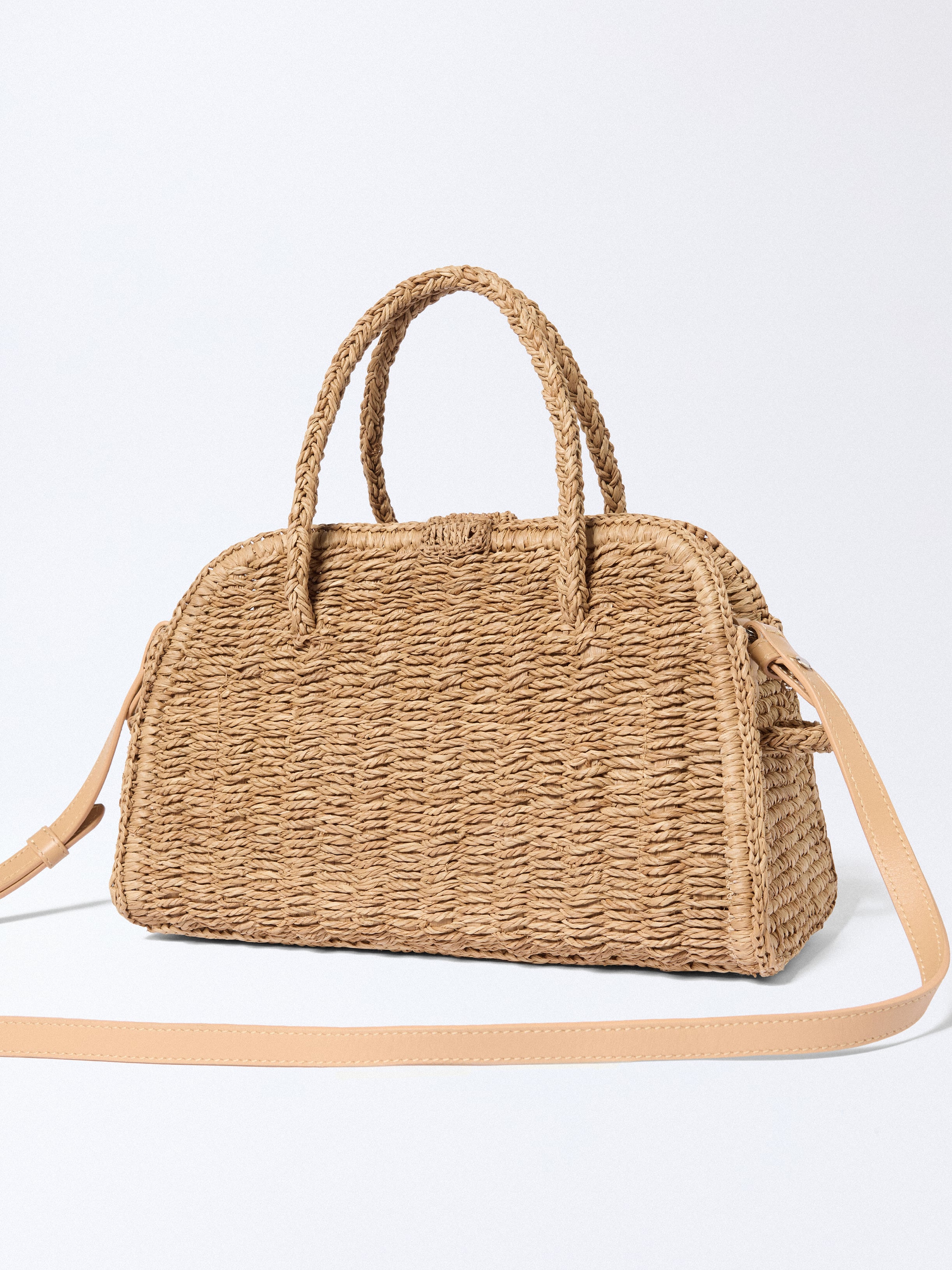 The Small Raffia Turismo